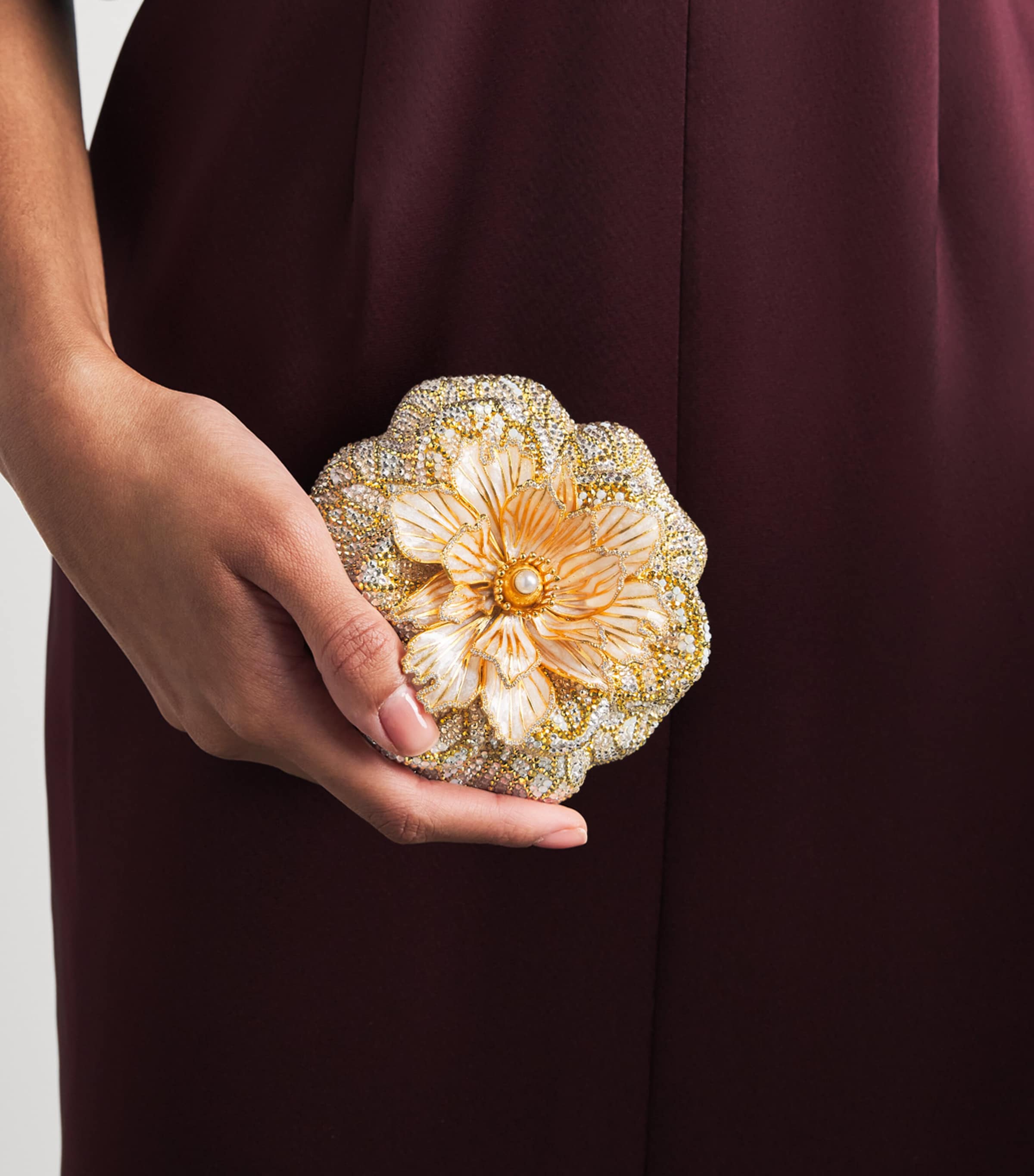 Judith Leiber Embellished Magnolia Clutch Bag Srhmt Slvr Rhine Mlt Image 2