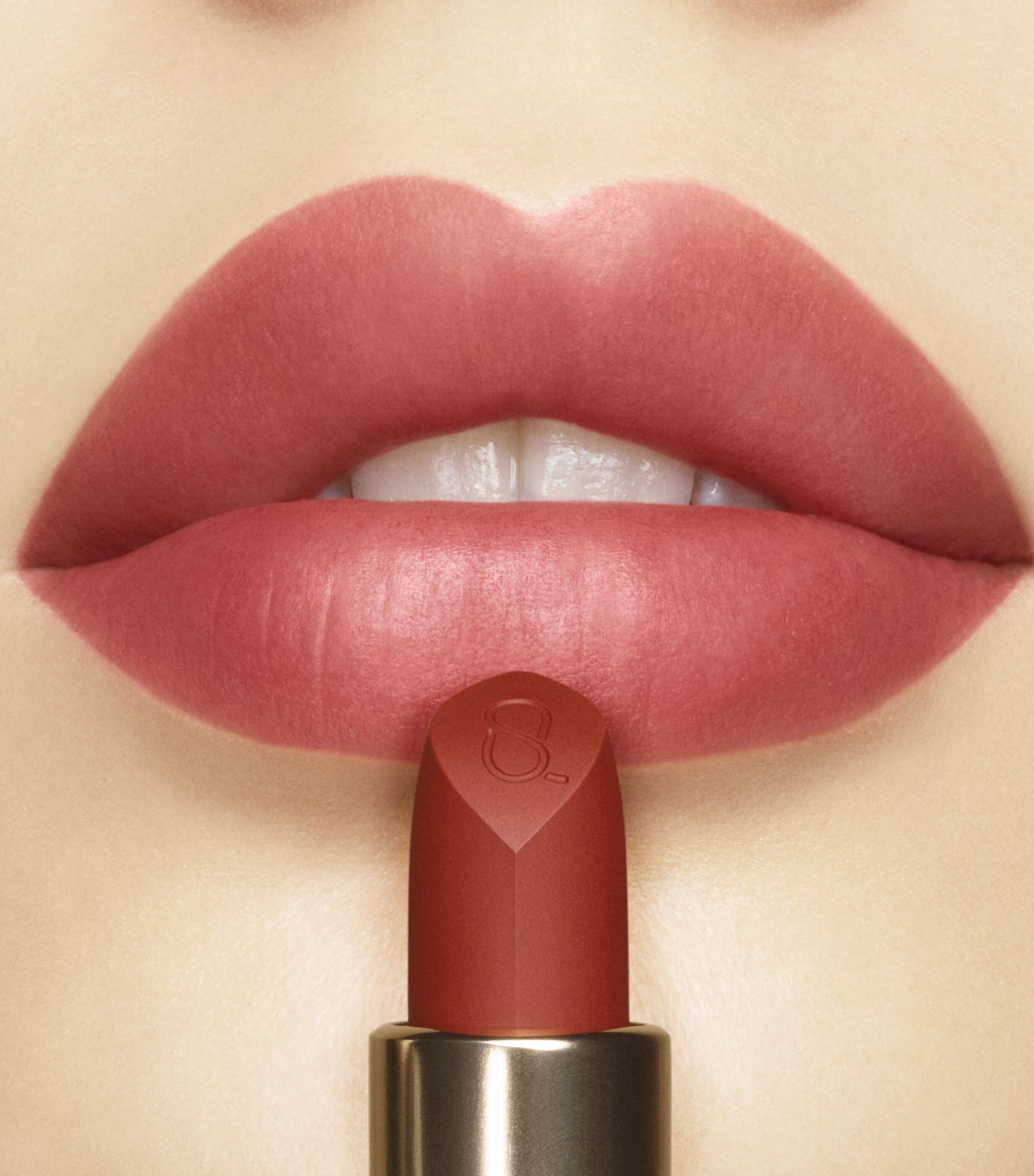 Sheer Matte Lipstick 04 MINERAL RED Image 3