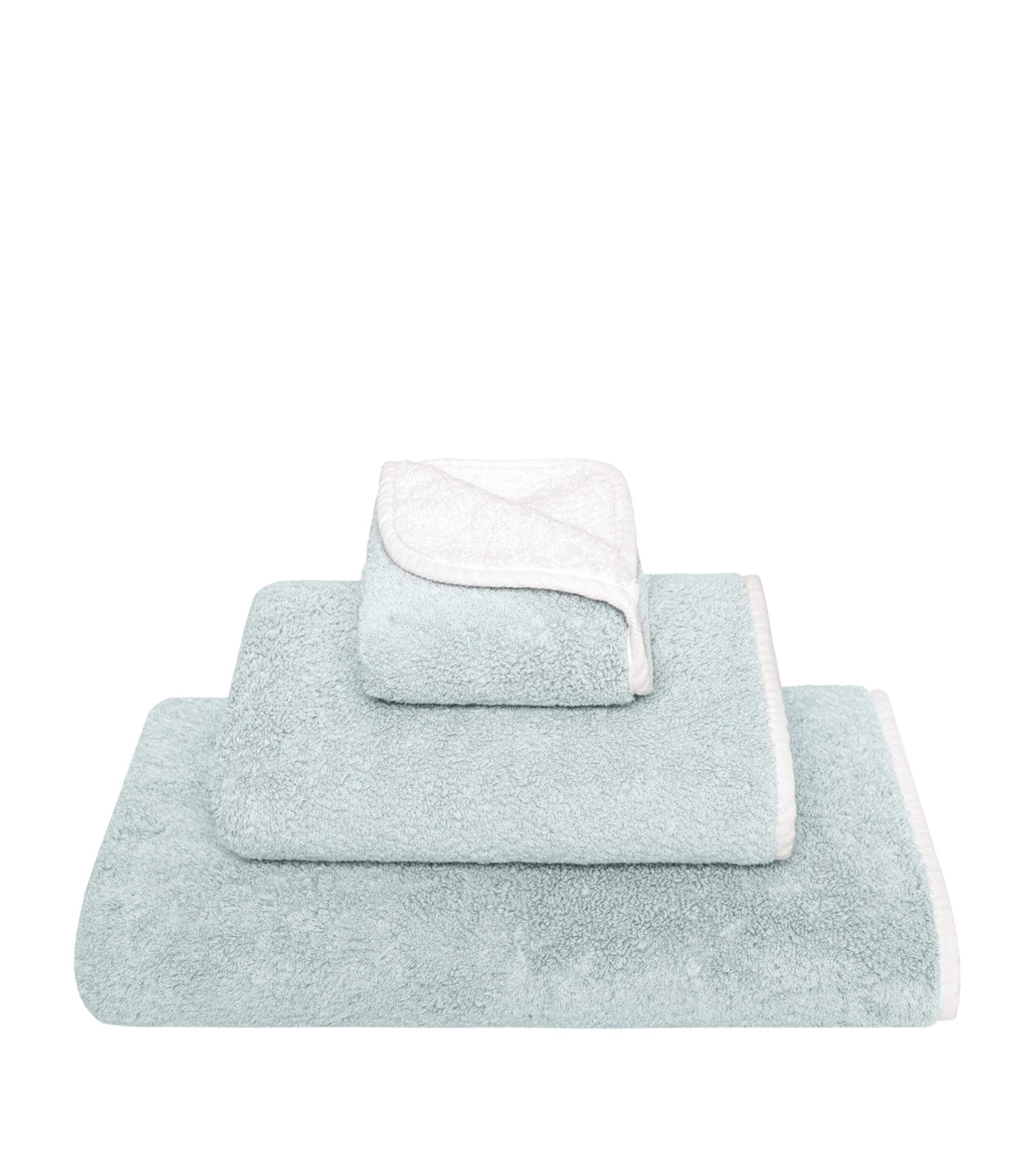 Shop Graccioza Bicolore Bath Towel