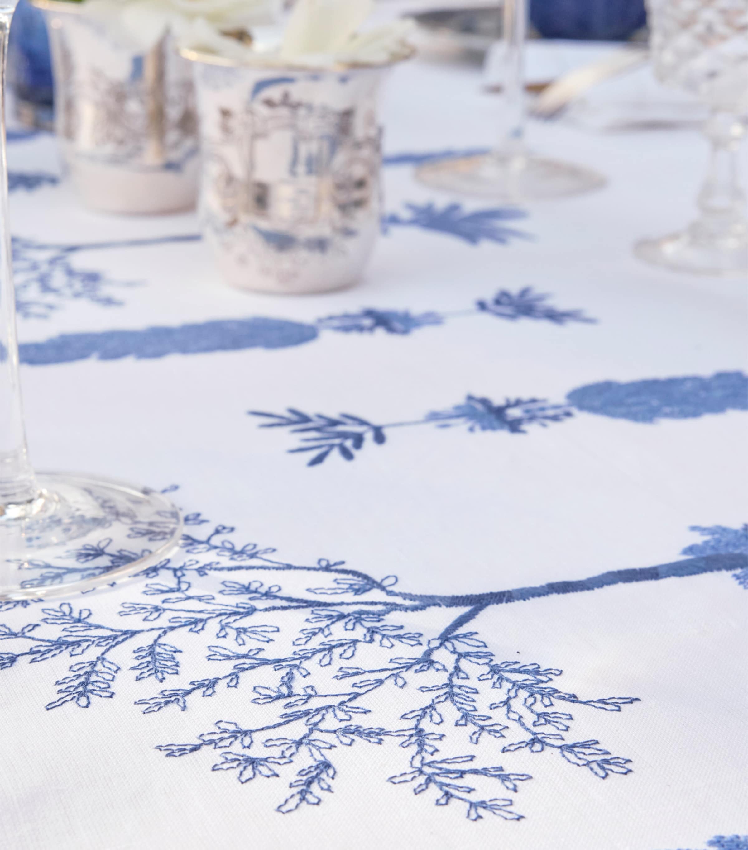 Linen Embroidered Midi Tablecloth (170cm x 320cm) WHITE/BLUE Image 2