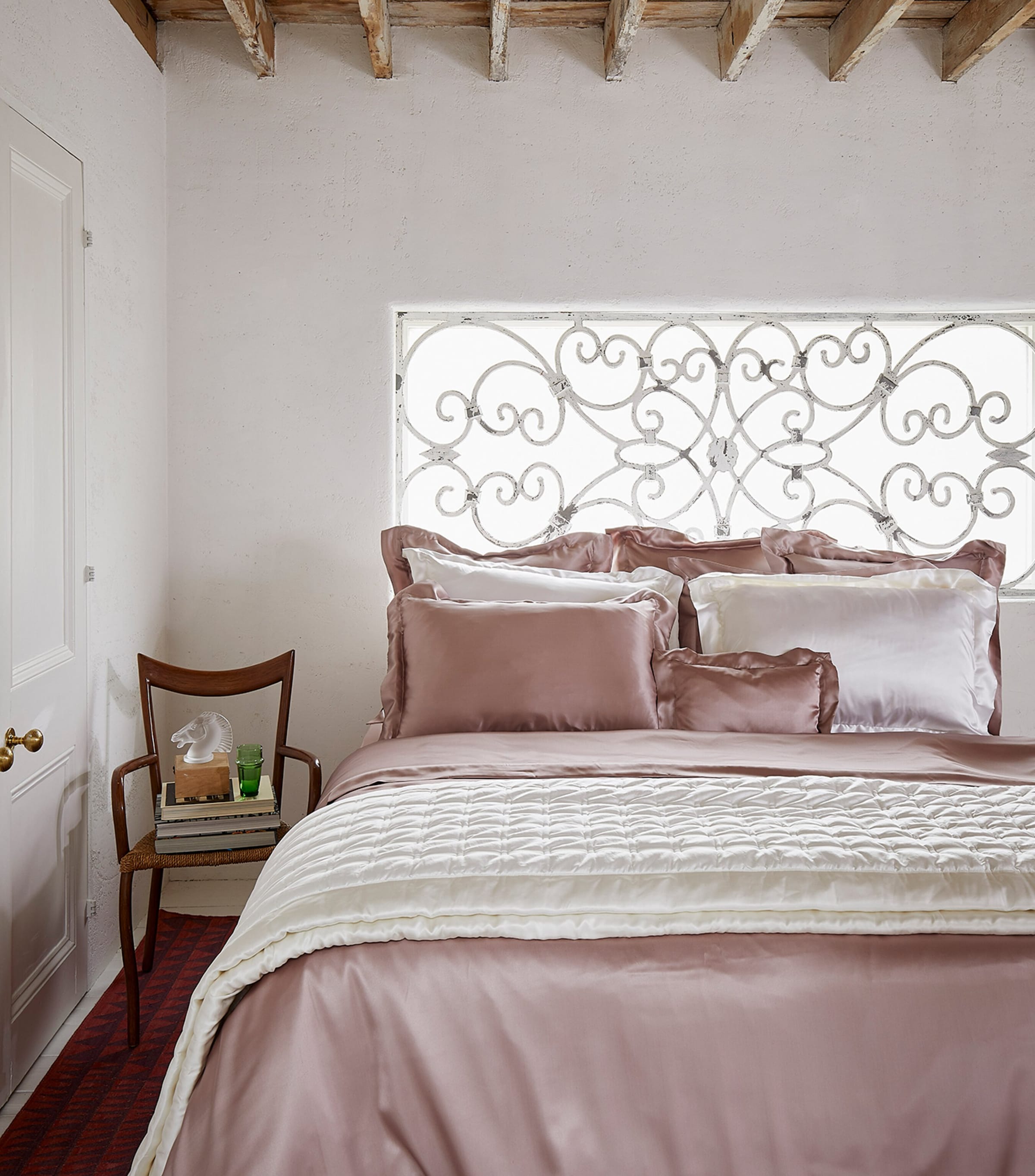 Silk Square Pillowcase (65cm x 65cm) VINTAGE PINK Image 2