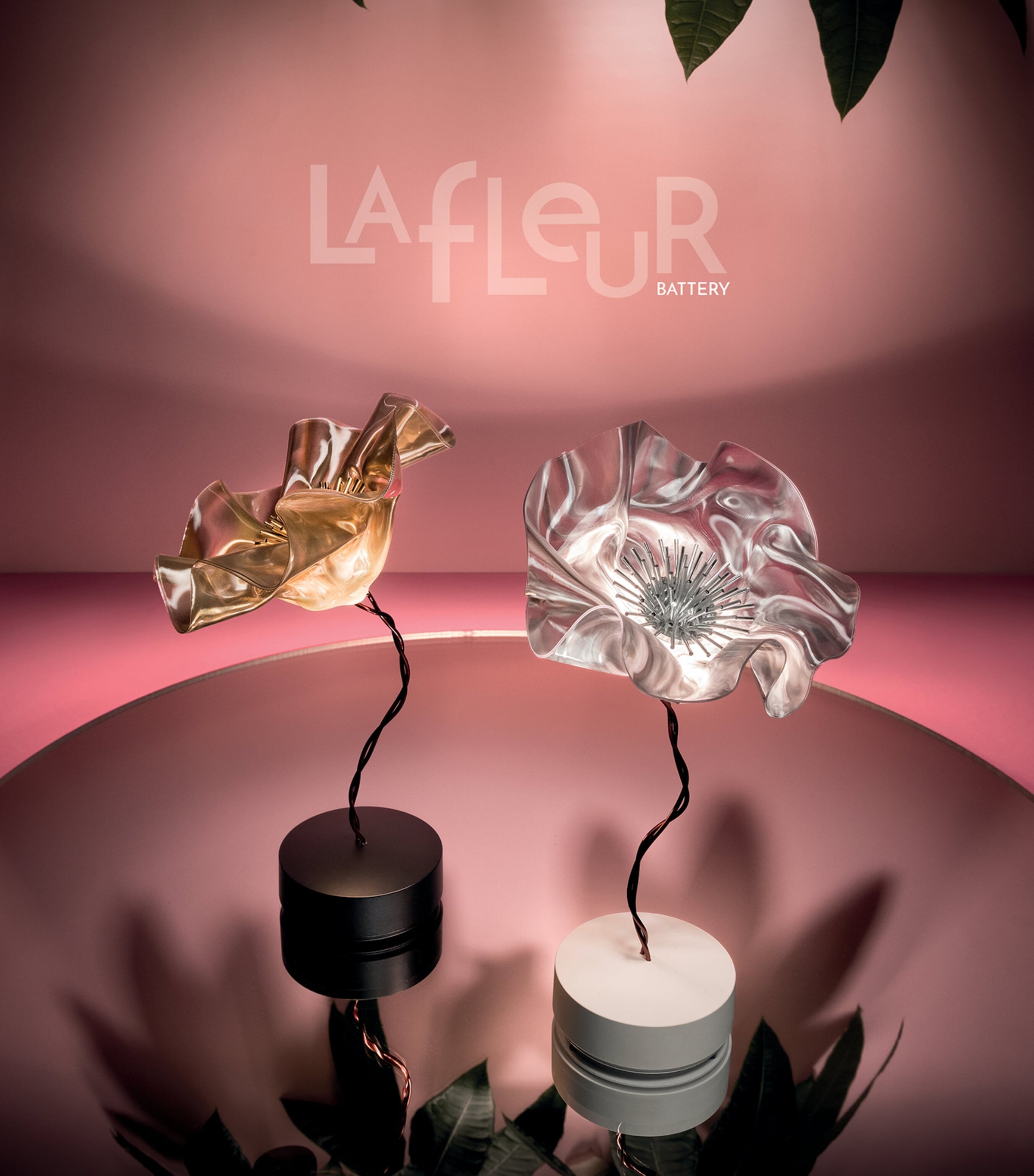 LaFleur Battery Table Lamp GOLD & BLACK Image 5