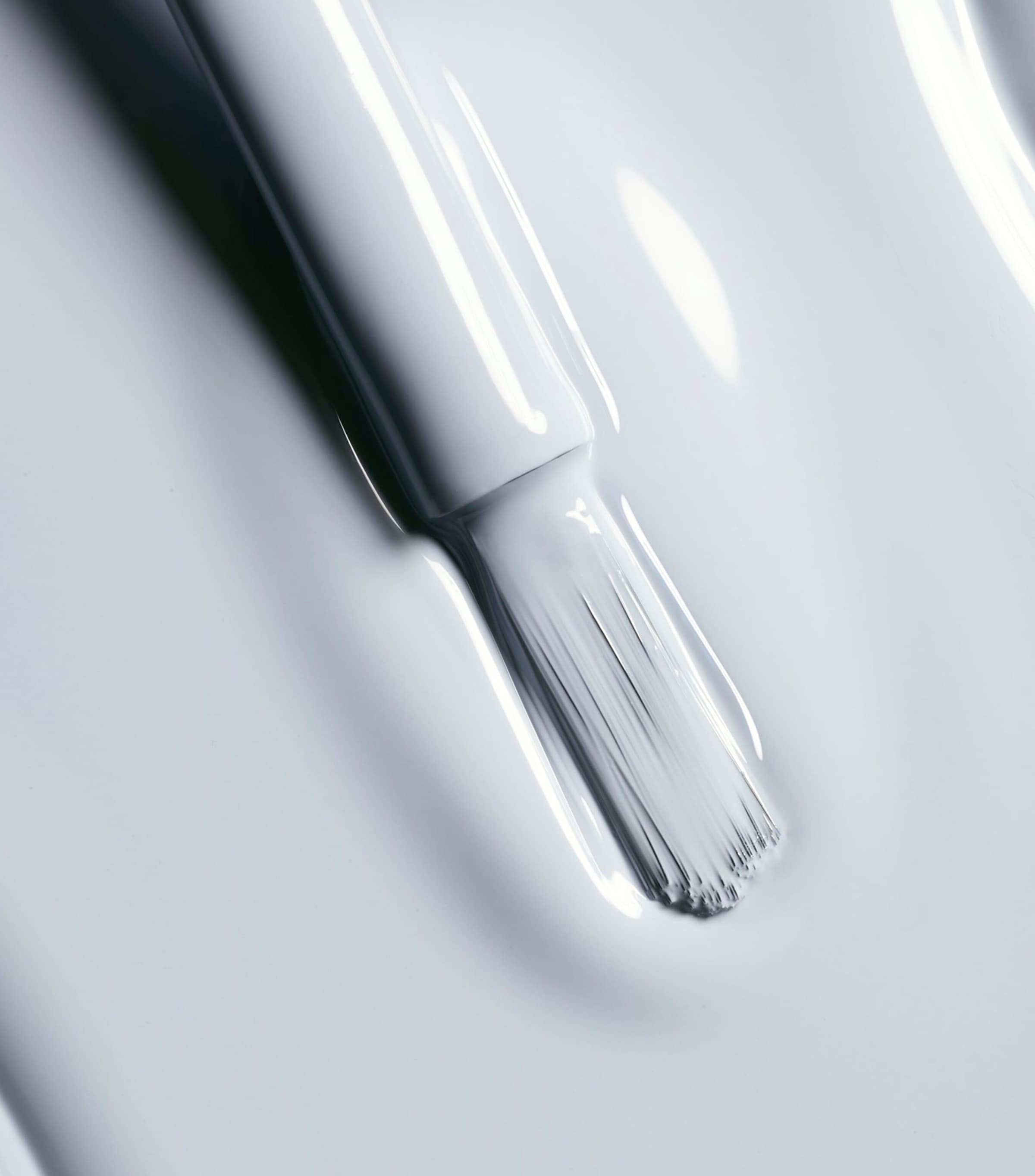 LE VERNIS Longwear Nail Colour MUSE 125 Image 2