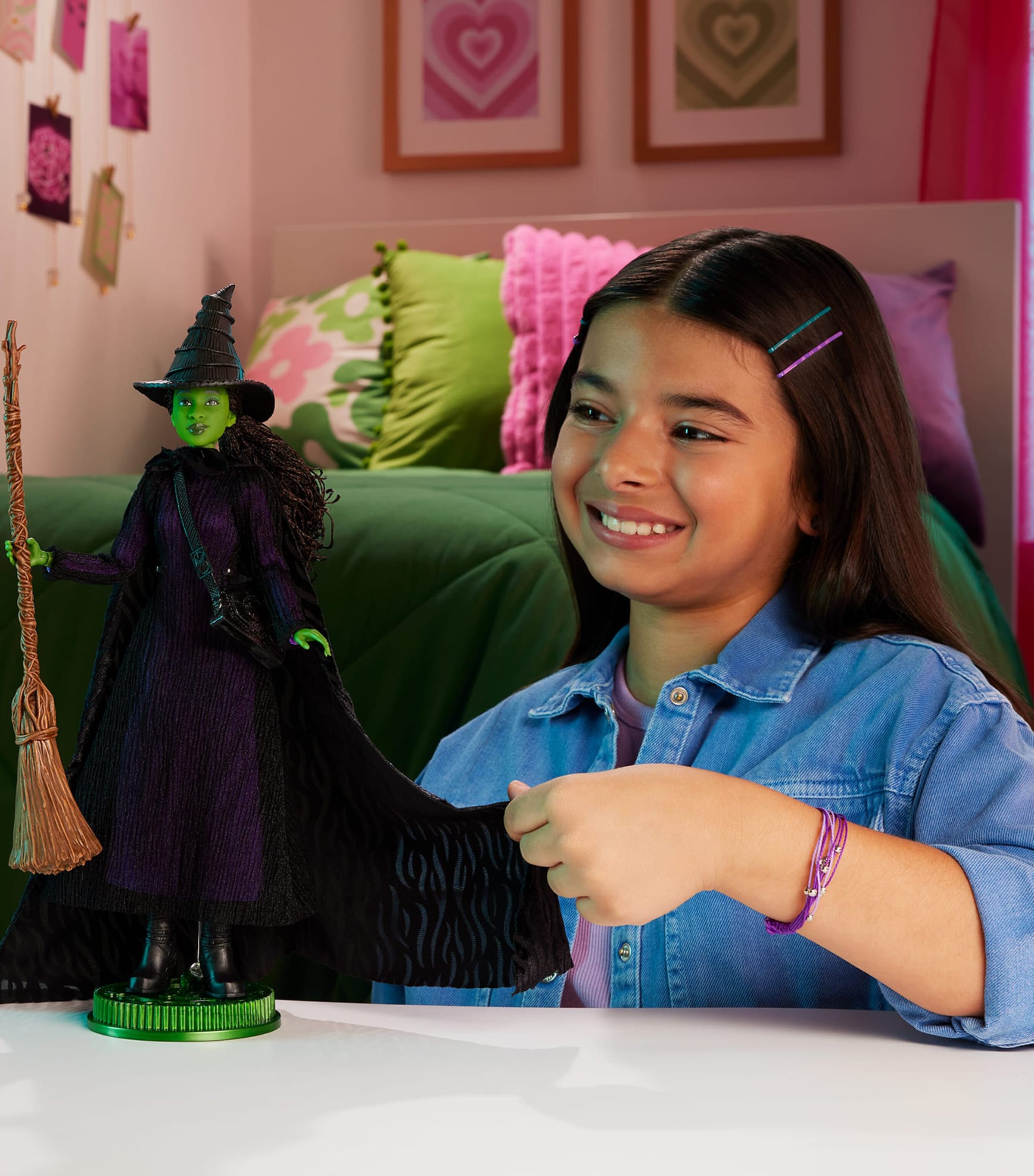 WICKED Deluxe Elphaba Fashion Doll Image 2