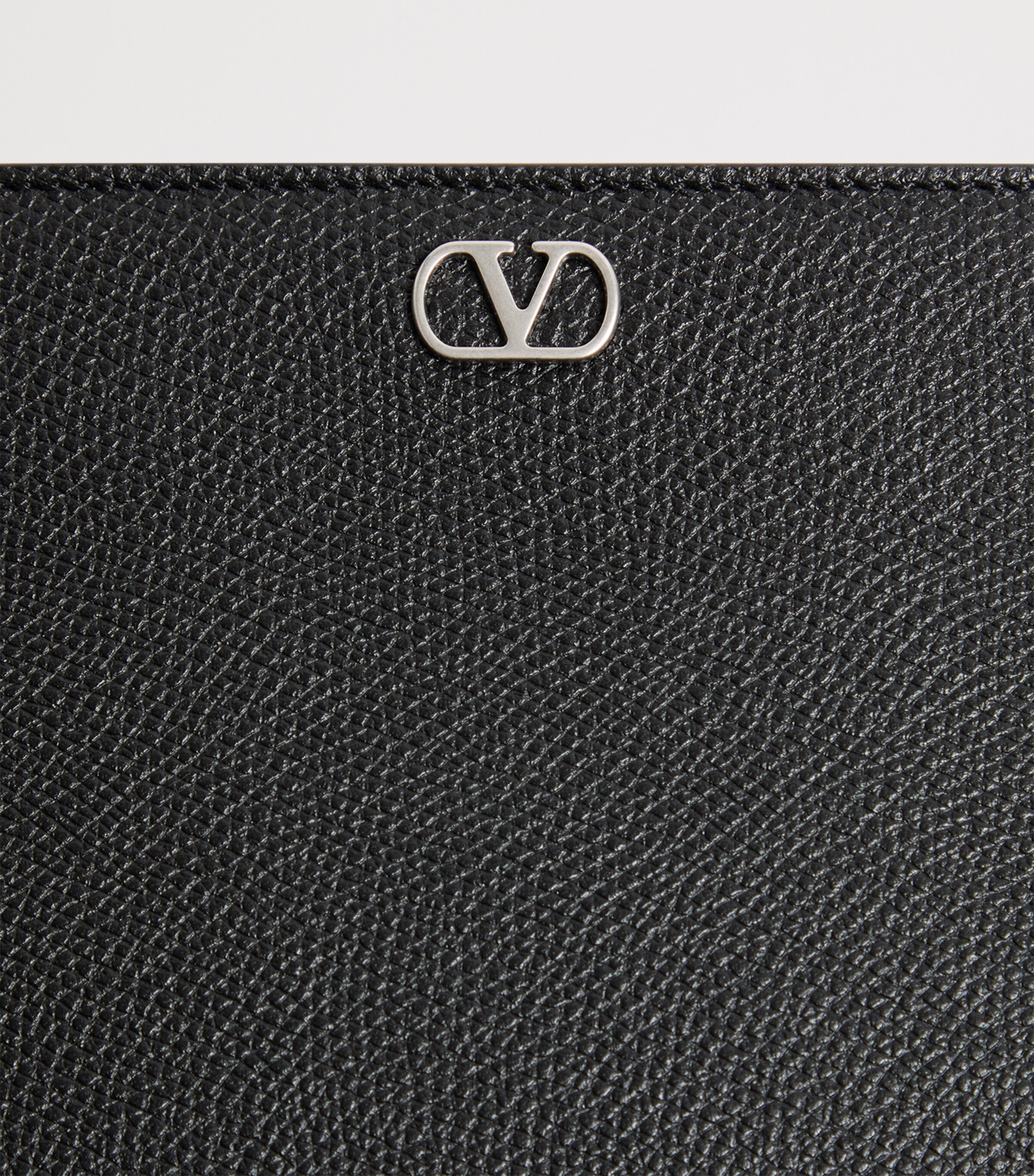 Medium Leather VLogo Signature Pouch 0NO Image 8