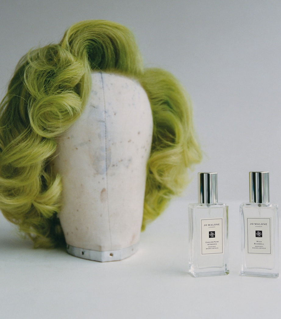 English Pear & Freesia Hair Mist (30ml) NO COLOUR Image 4