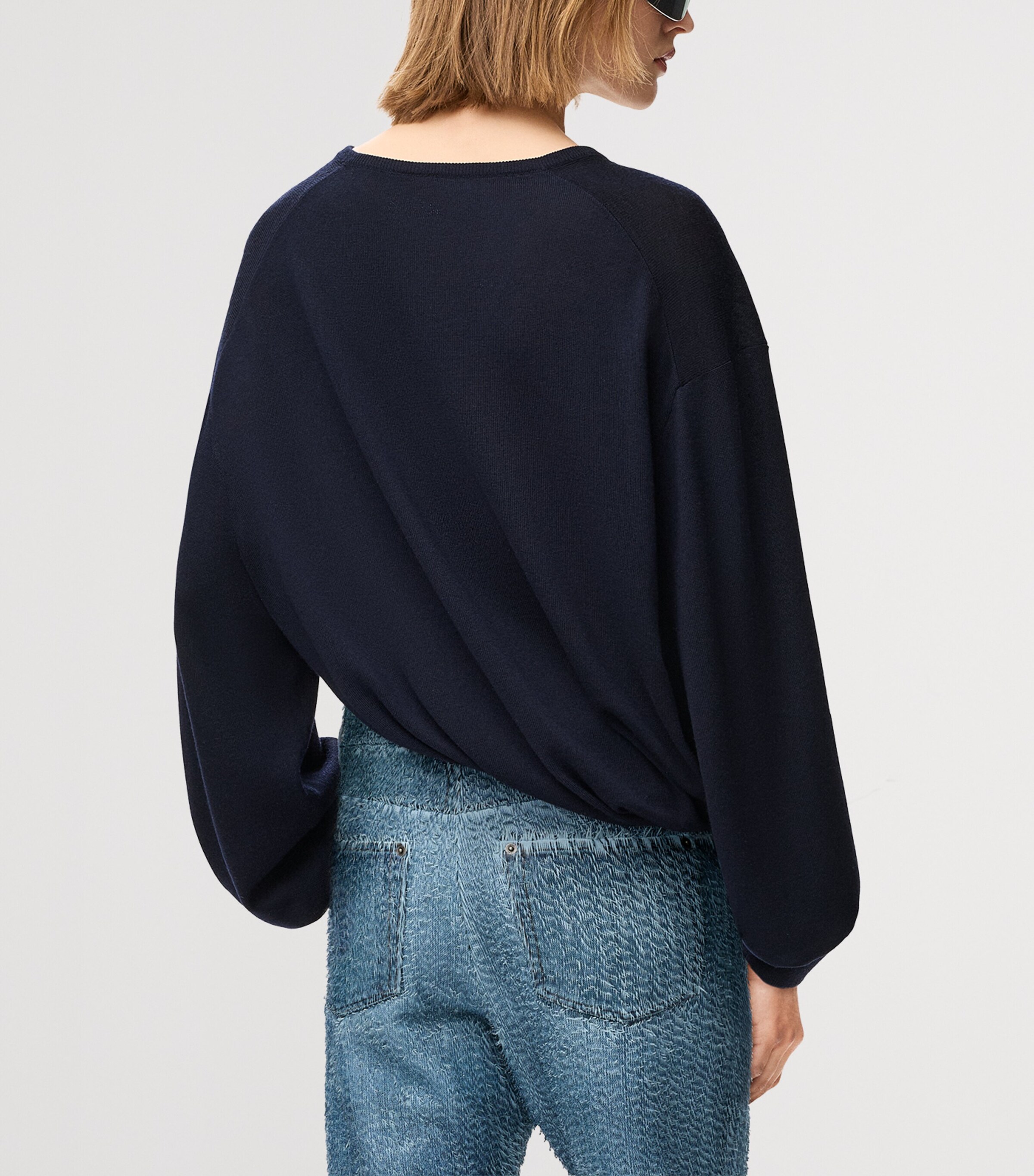 LOEWE Womens Wool-Blend V-Neck Sweater Dark Navy Image 4