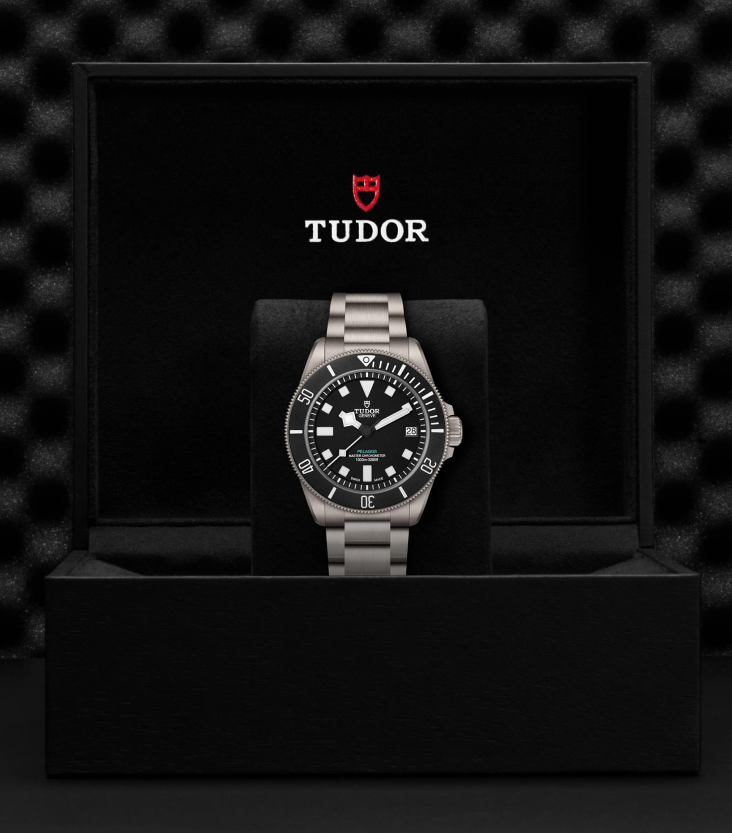 Pelagos Ultra Titanium Watch 43mm BLACK Image 4