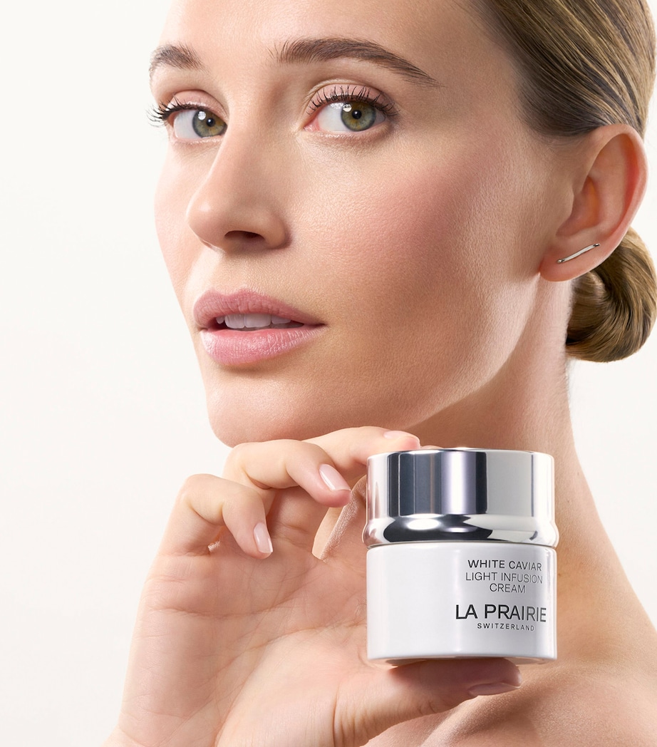 La Prairie White Caviar Light Infusion Cream (50ml) Image 5