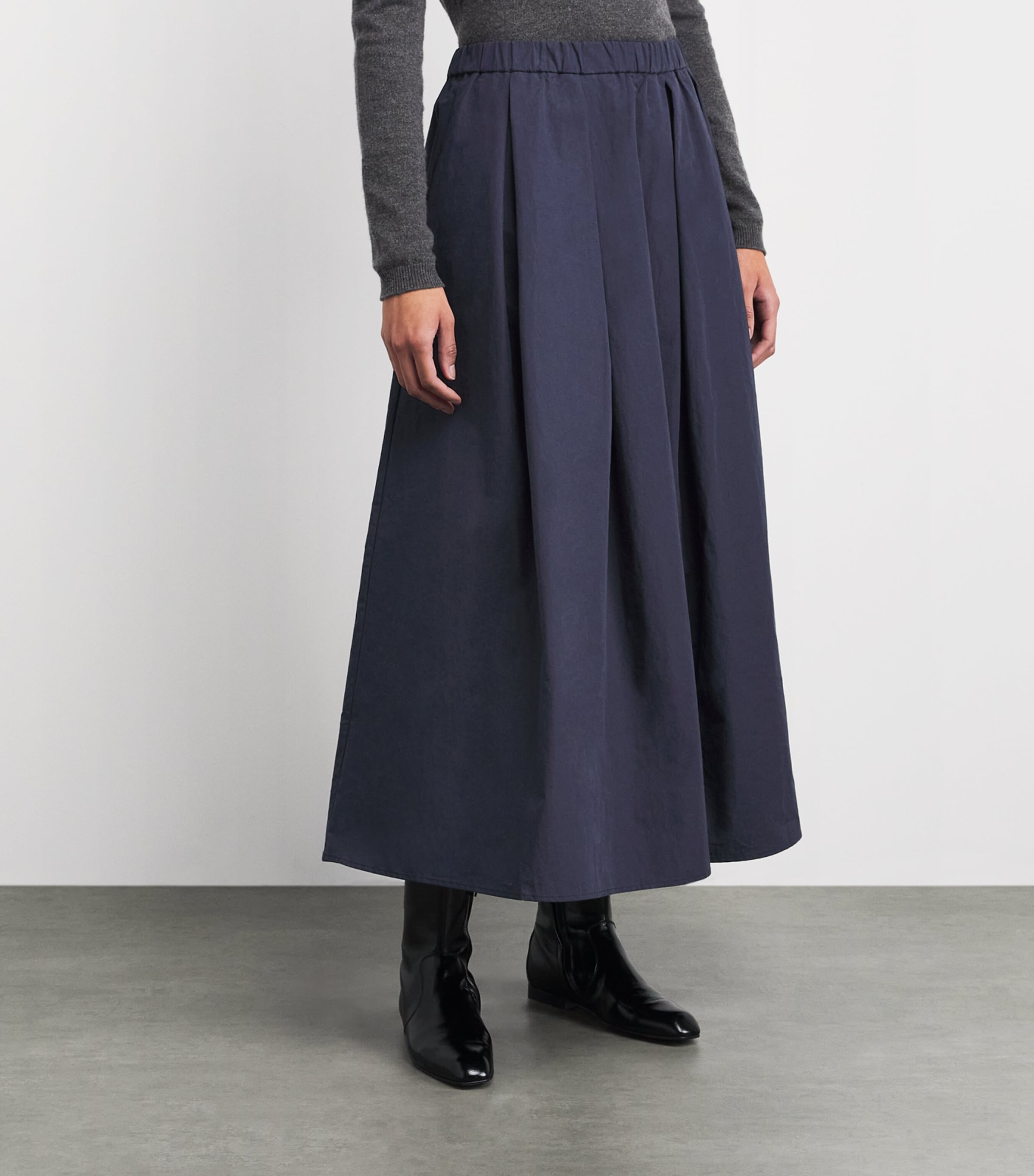 Stylein Womens Cotton-Blend Sorina Midi Skirt Midnight Image 4