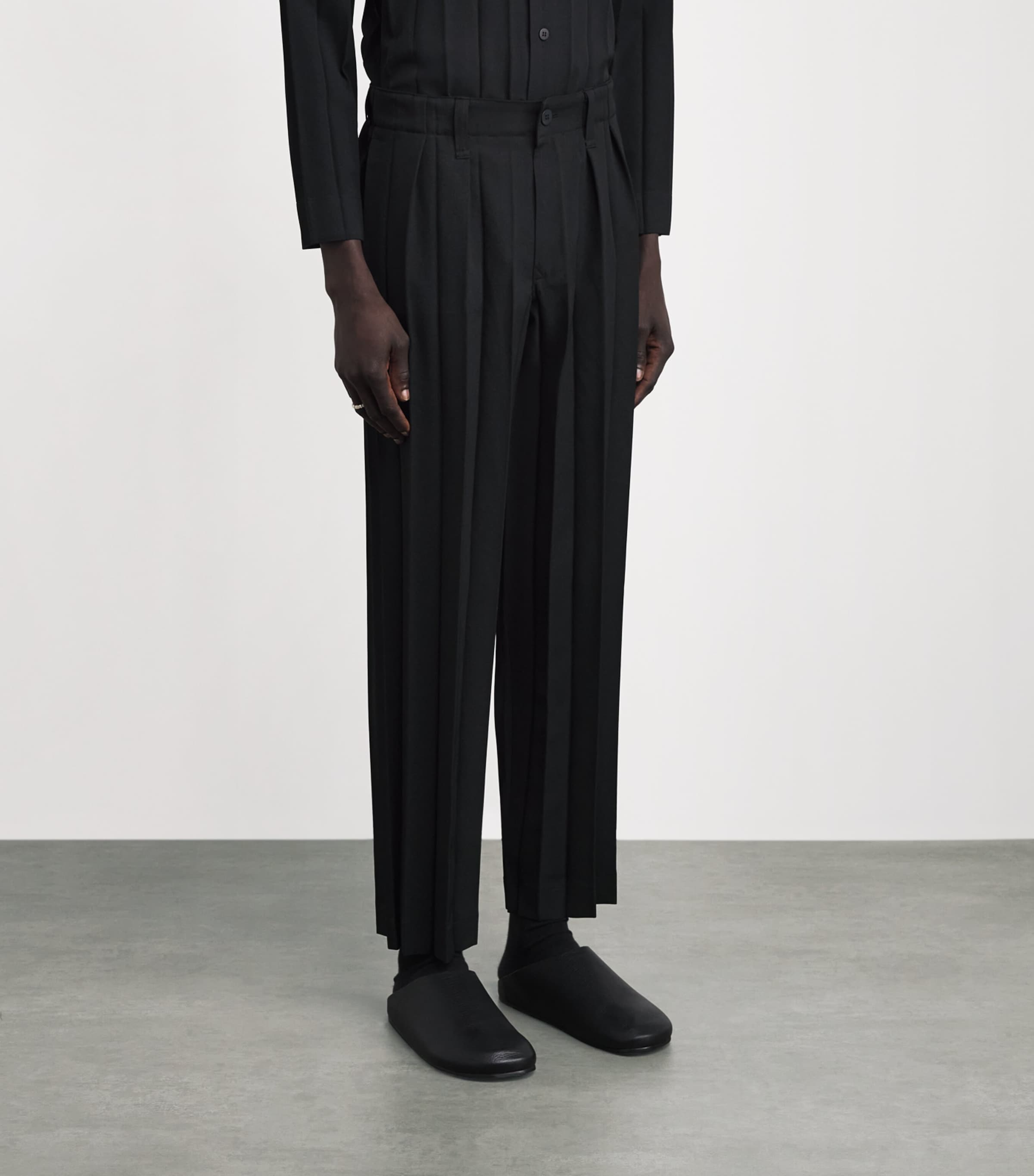 Homme Plissé Issey Miyake Mens Edge Pleat Straight Trousers Black Image 4