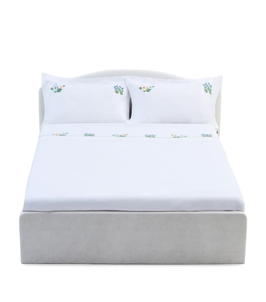 Loretta Caponi Cotton Flowers and Blackberries Pillowcase Pair (50cm x 75cm) Image 1