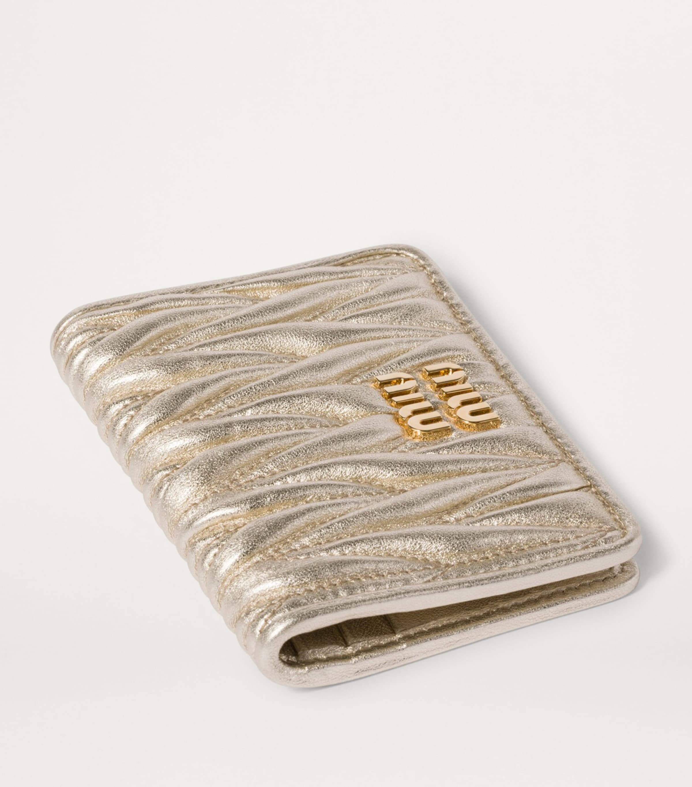 【MIU MIU】Matelasse Card Holder/追跡可能/全国送料無料 Miu Miu Matelassé Nappa Leather Card Holder | Pink | FARFETCH