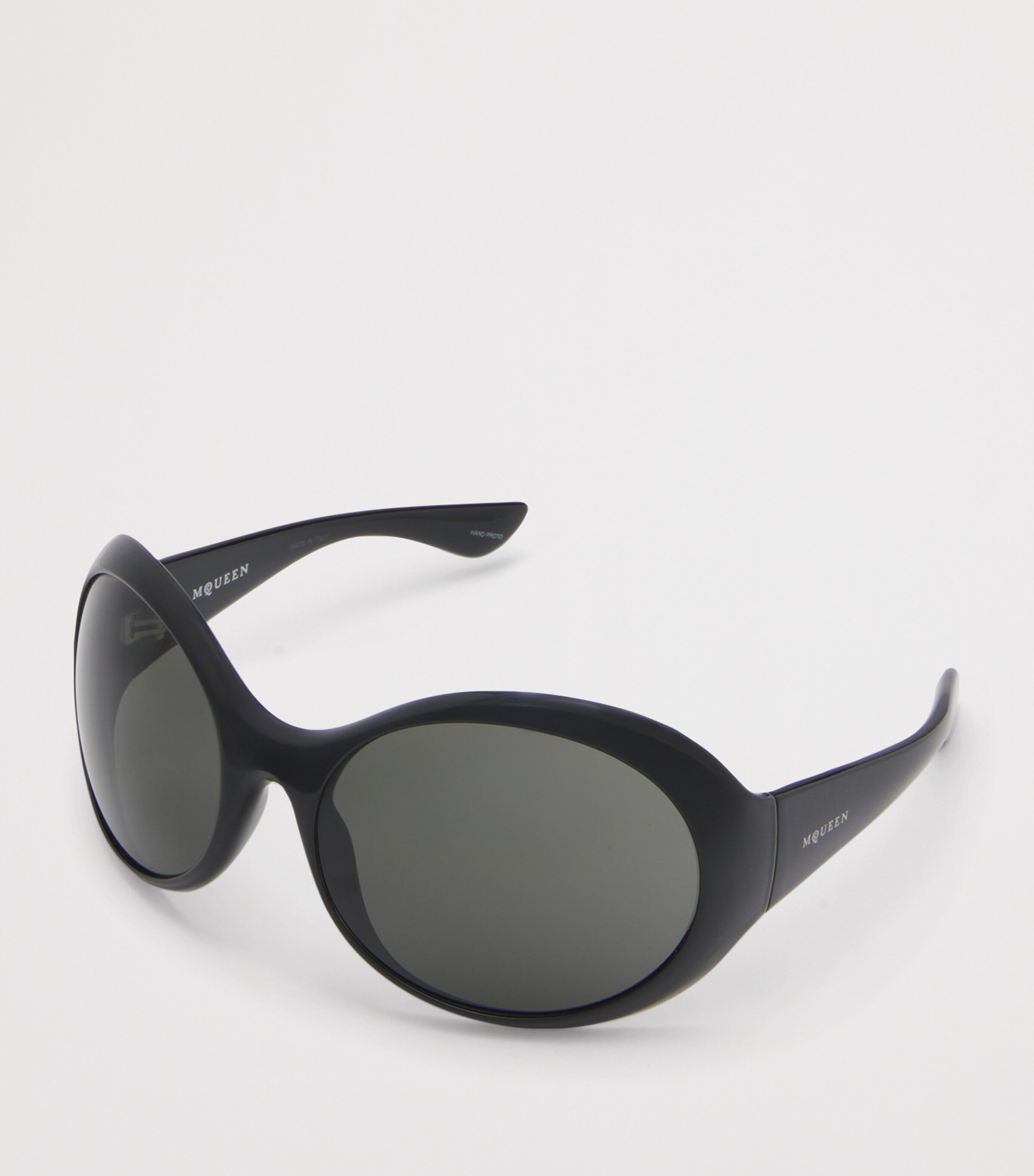 McQueen Round Kate Sunglasses Image 3