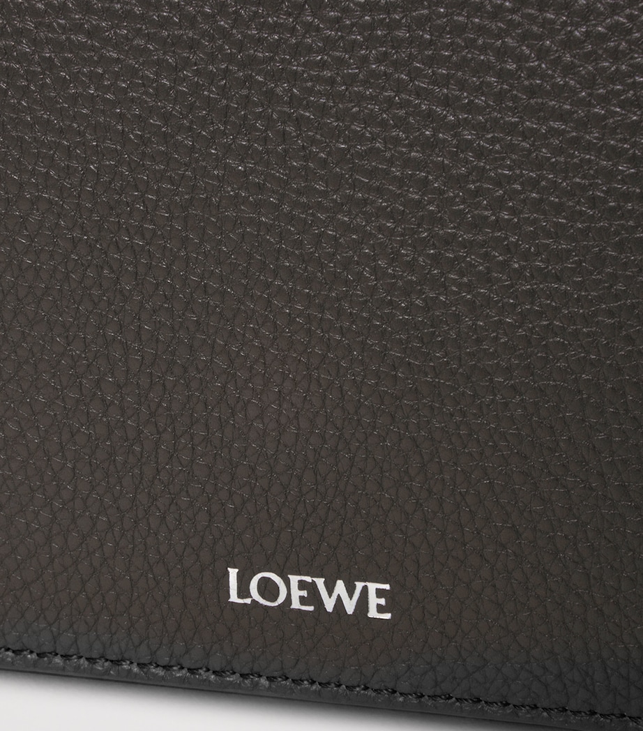 Medium Leather Pebble Messenger Bag DARK GREY Image 4