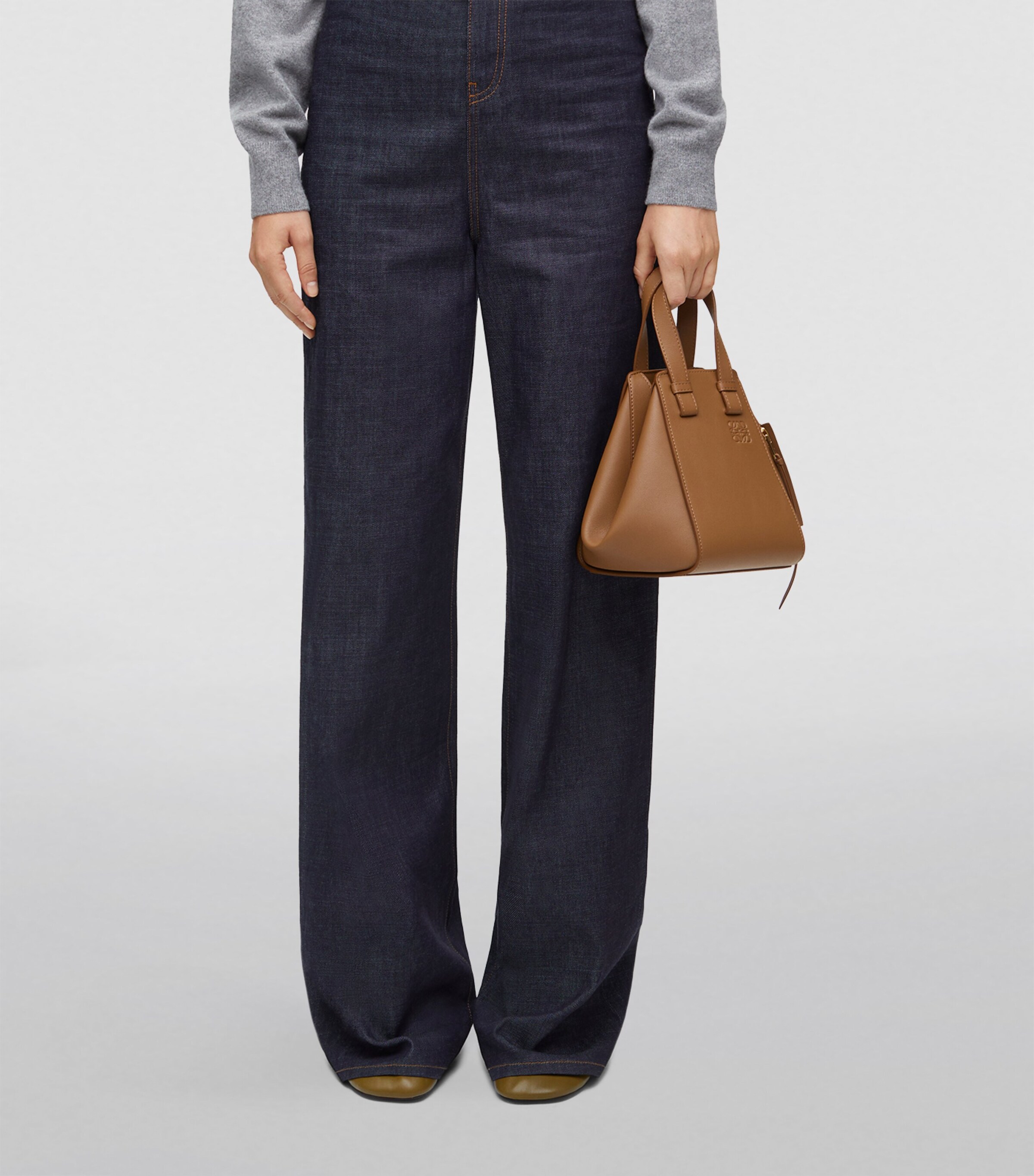 Leather Compact Hammock Top-Handle Bag OAK Image 2