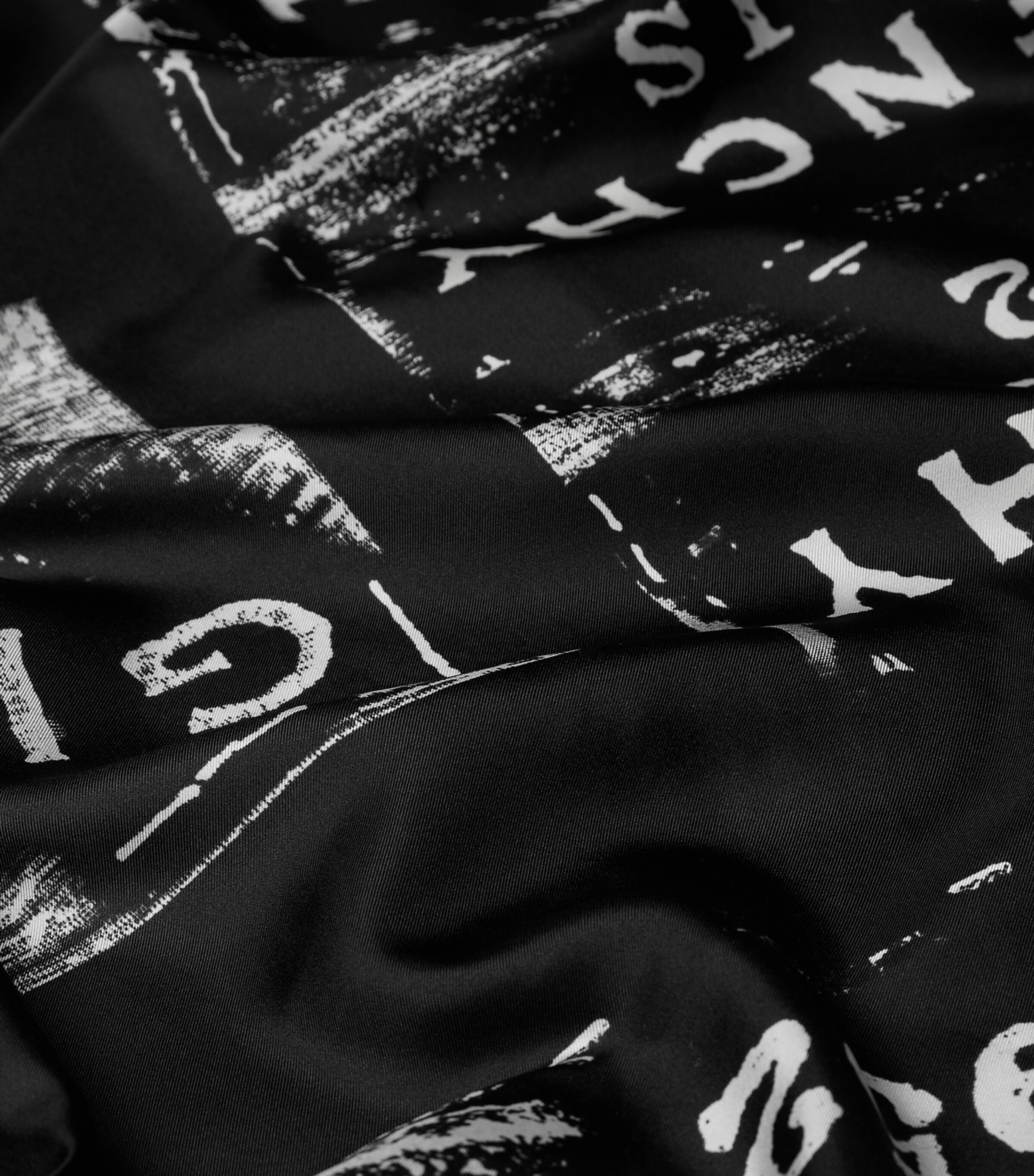 Silk Stamp Square Shawl BLACK Image 2