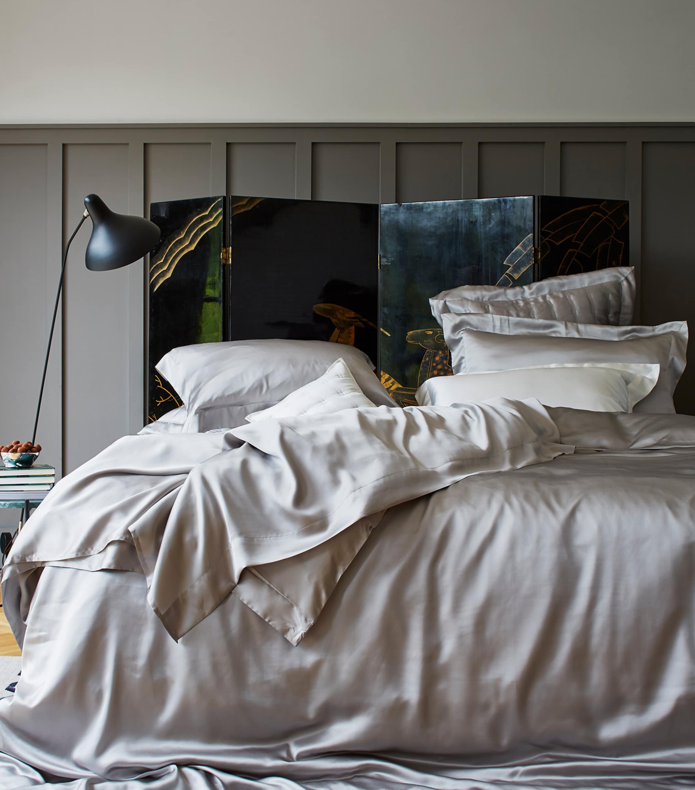 Silk Super King Duvet Cover (260cm x 220cm) SILVER GREY Image 4