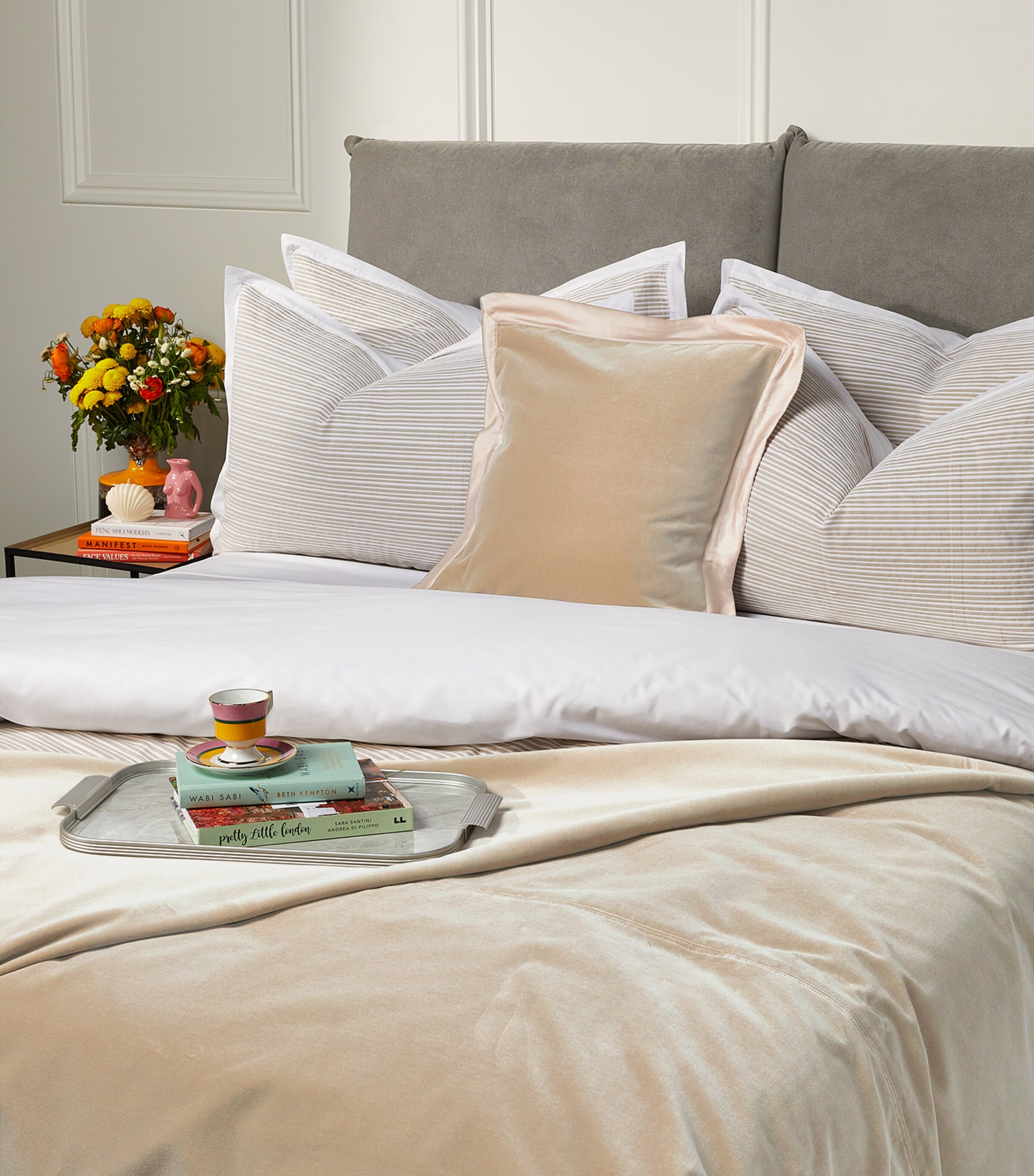Amalia Cirrus Super King Bedspread (250cm x 260cm) Sand Image 4