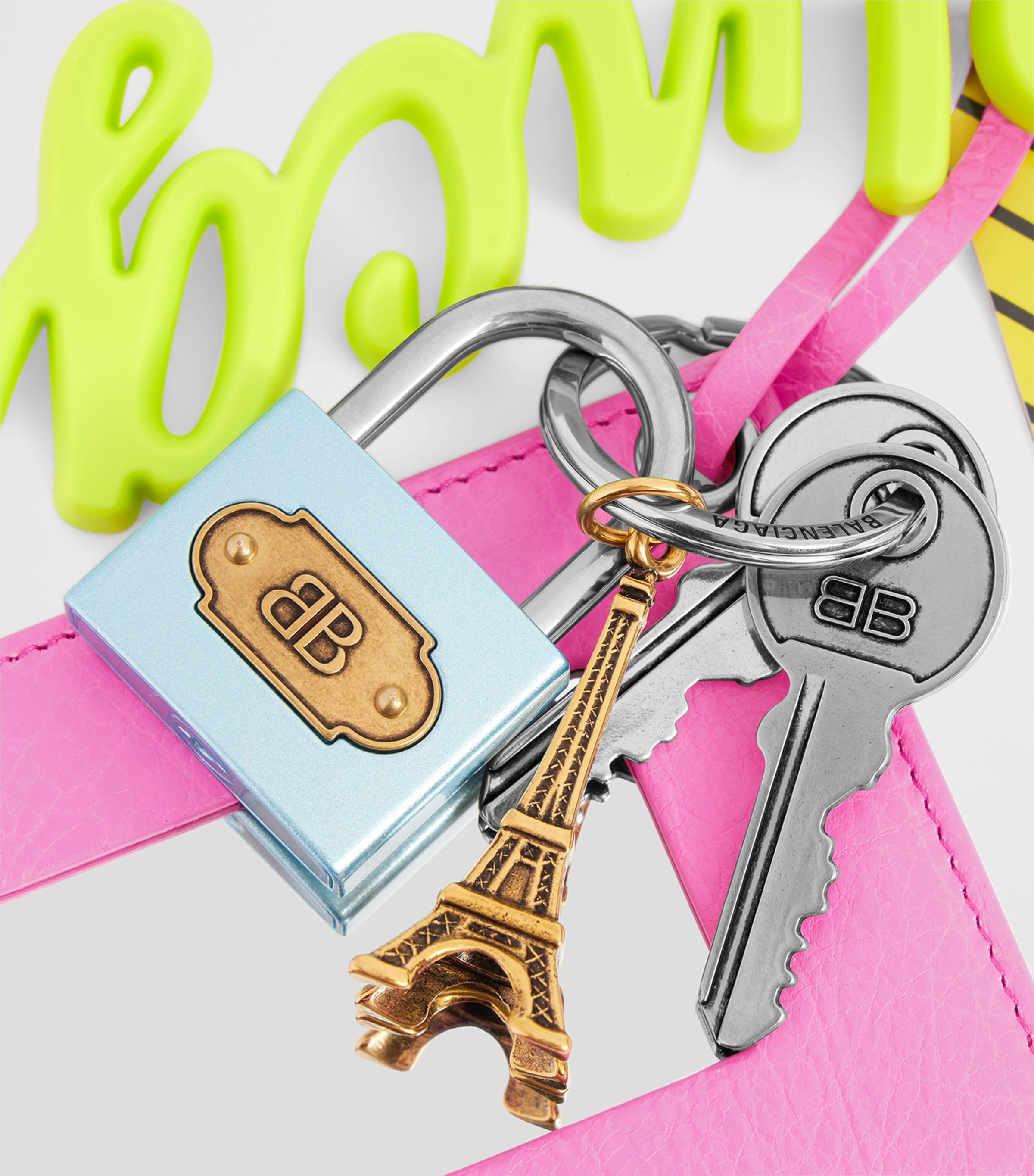 限定!即納!BALENCIAGA チャーム キーチェーン Subway Mirror Balenciaga Subway Mirror Keyring | Harrods US