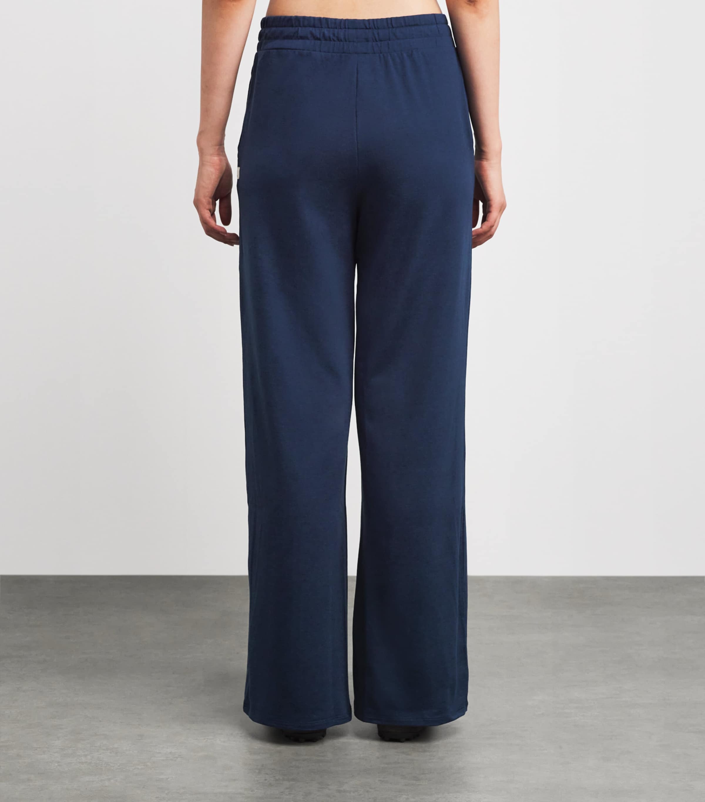 DreamKnit Halo Essentials Sweatpants BTH BLUE COAST Image 4