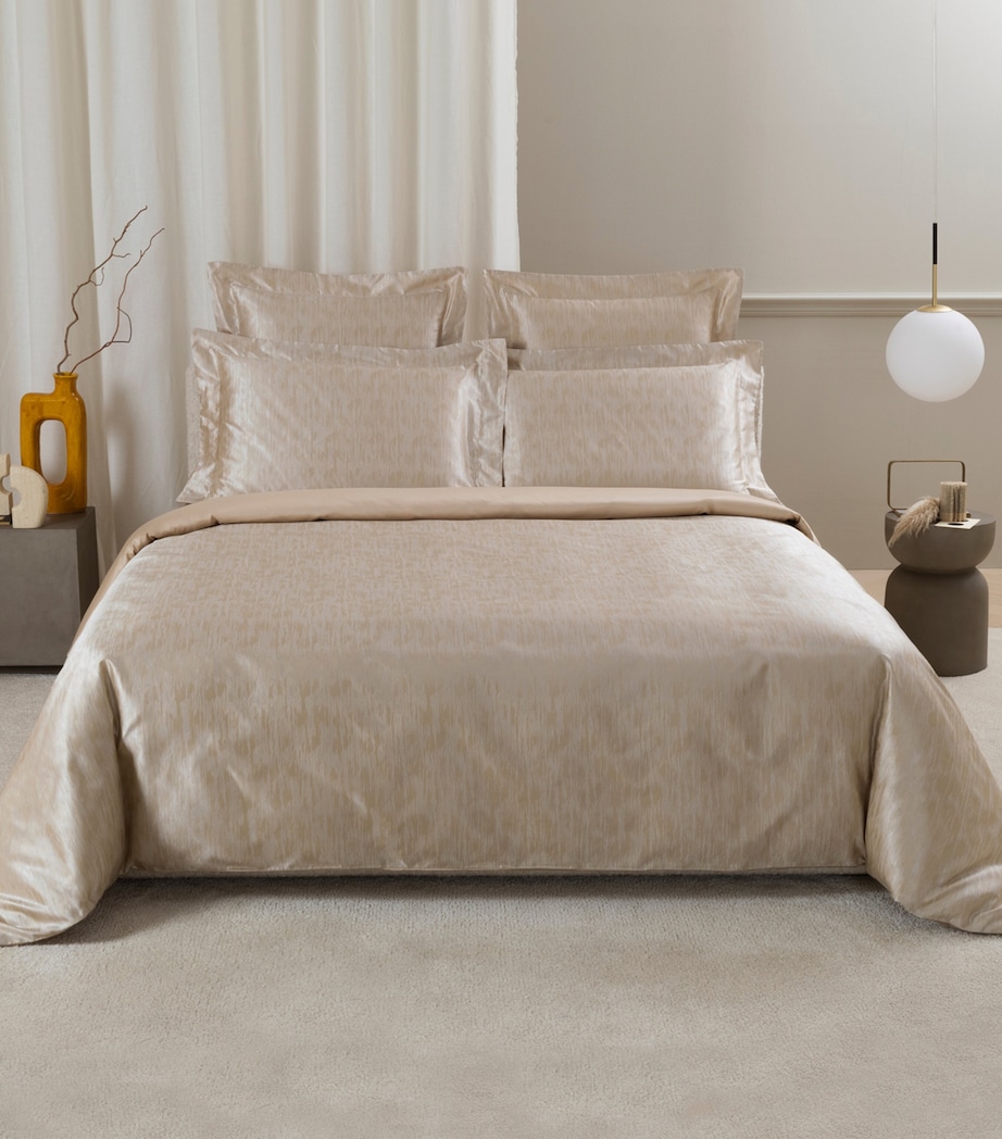 Frette Silk Luxury Sway Oxford Pillowcase (51cm x 71cm) Milk/golden B Image 5