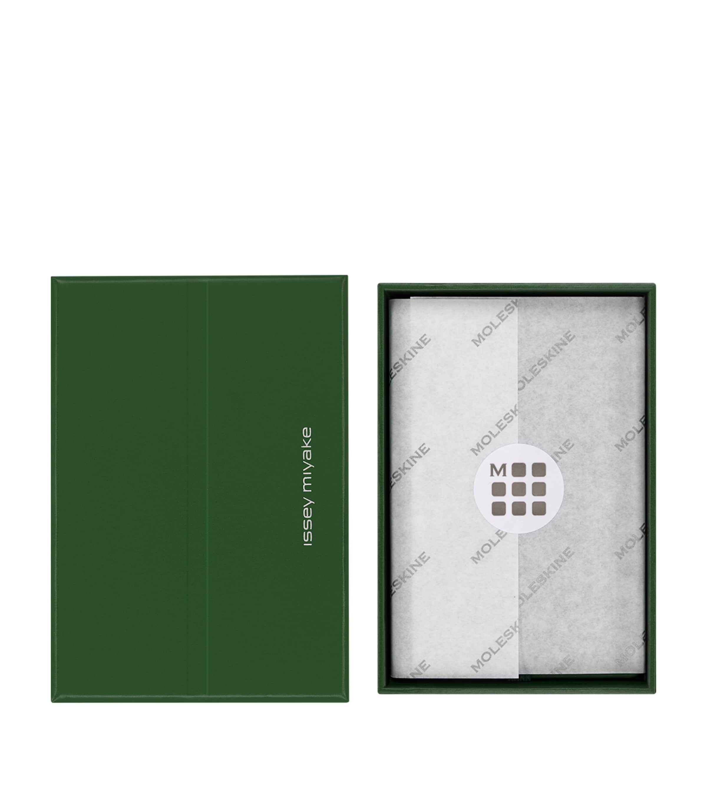 x Miyake Design Studio Business Card Holder GREEN Image 2
