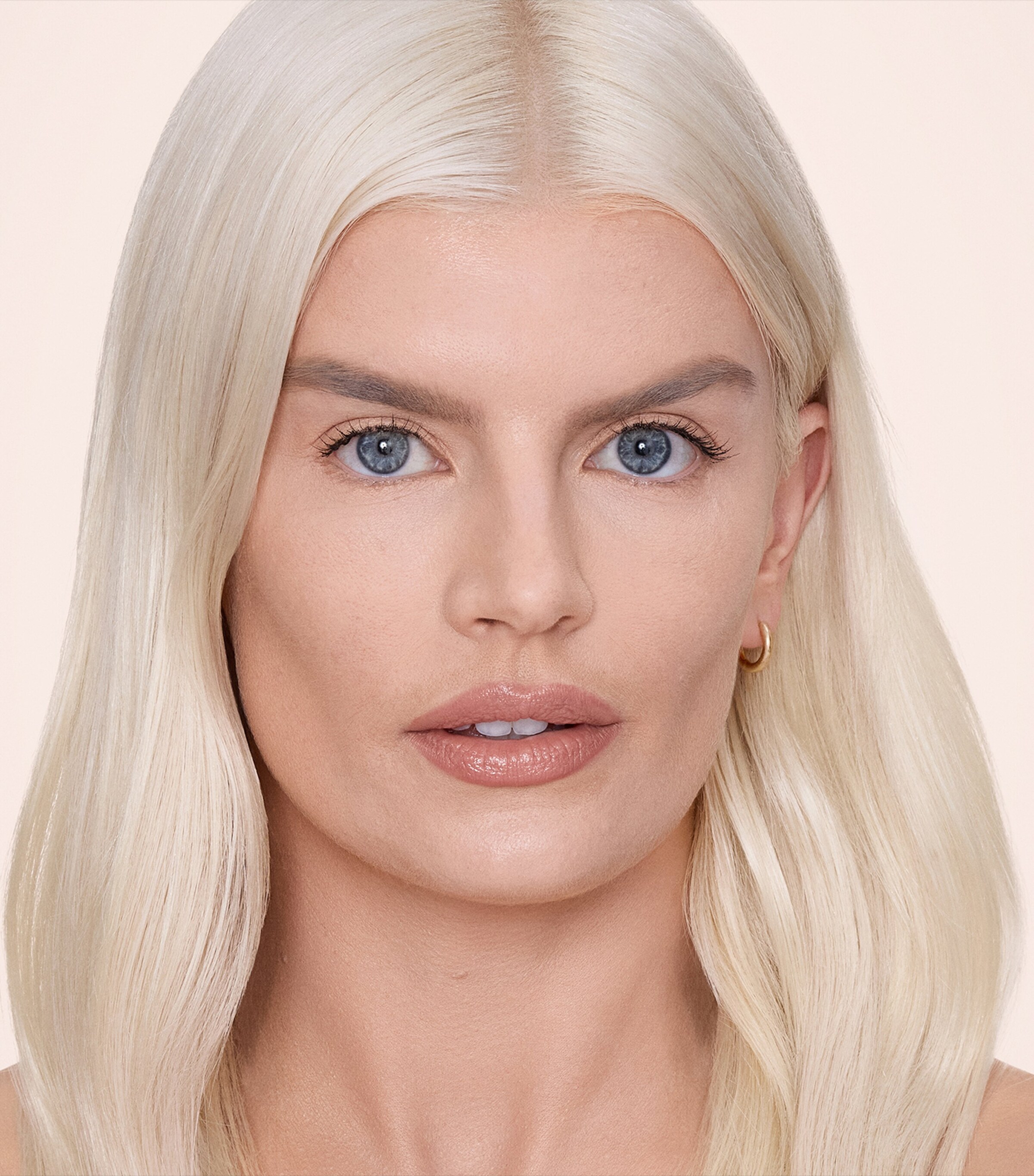 Airbrush Flawless Blur Concealer 4 FAIR-MEDIUM Image 2