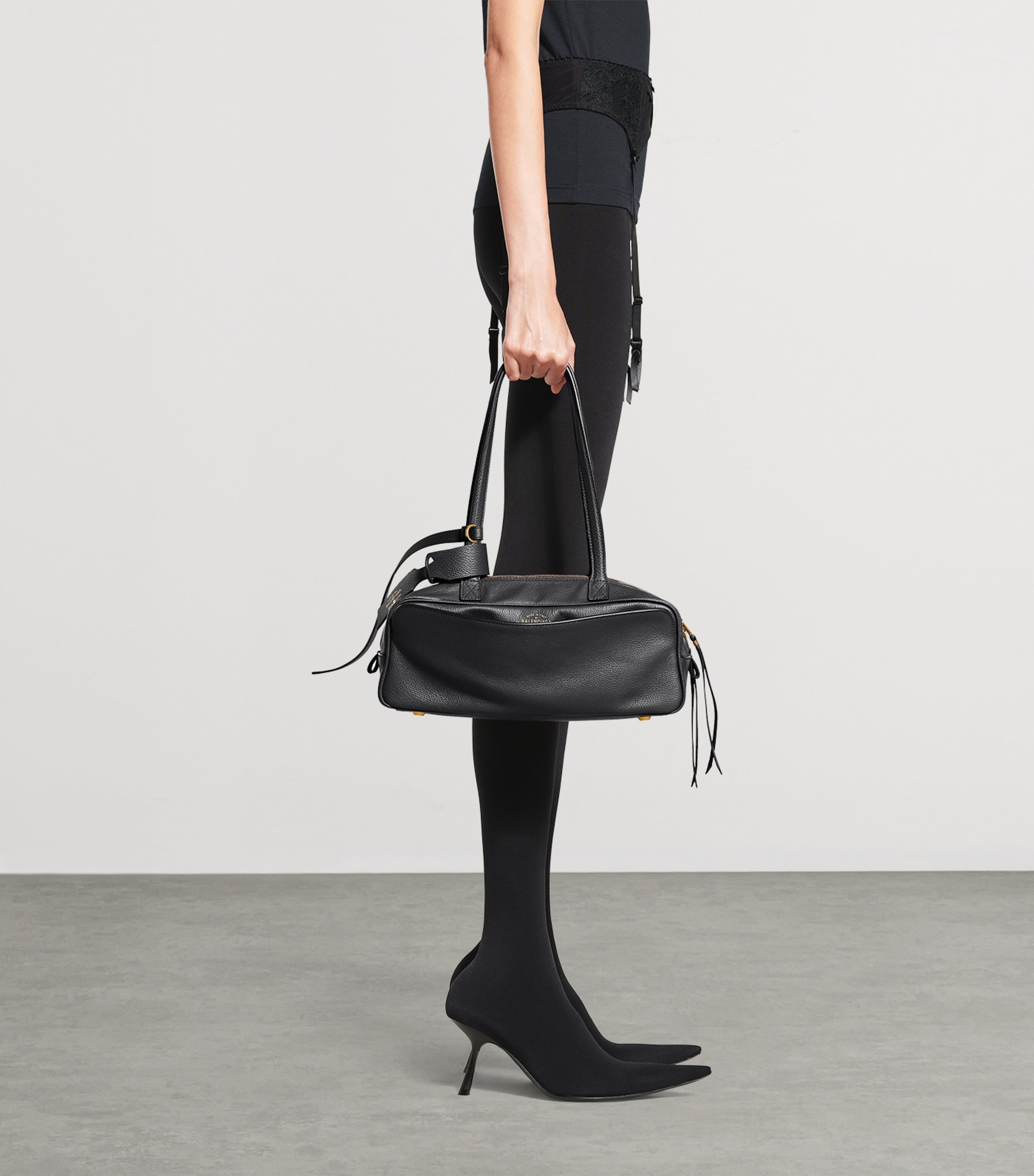 【美品】BALENCIAGA BOWLING BAG Balenciaga Black Small Leather Carrie Bowling Top-Handle Bag