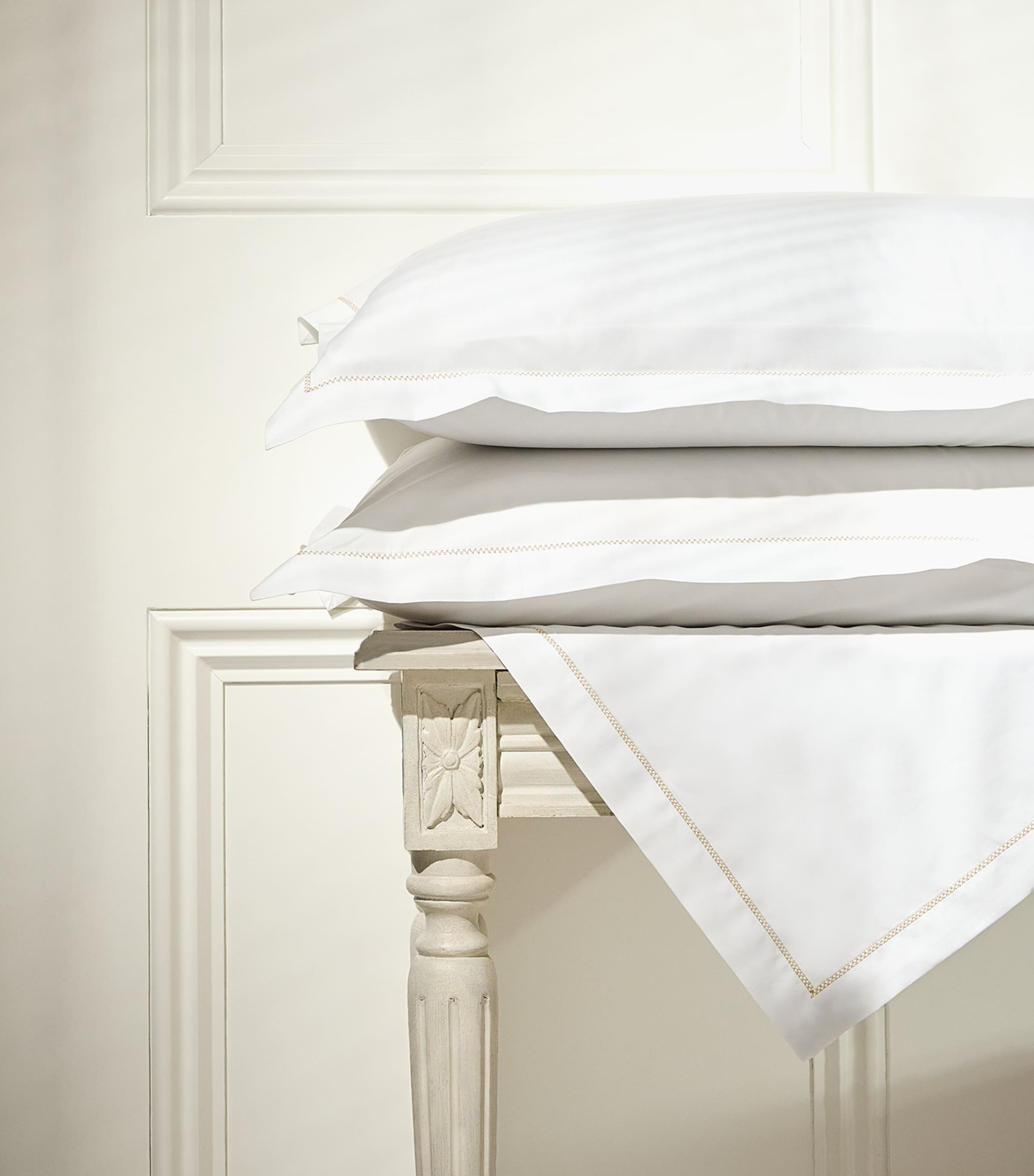 Celso De Lemos Ivy Super King Flat Sheet (270cm x 300cm) Gold Image 5