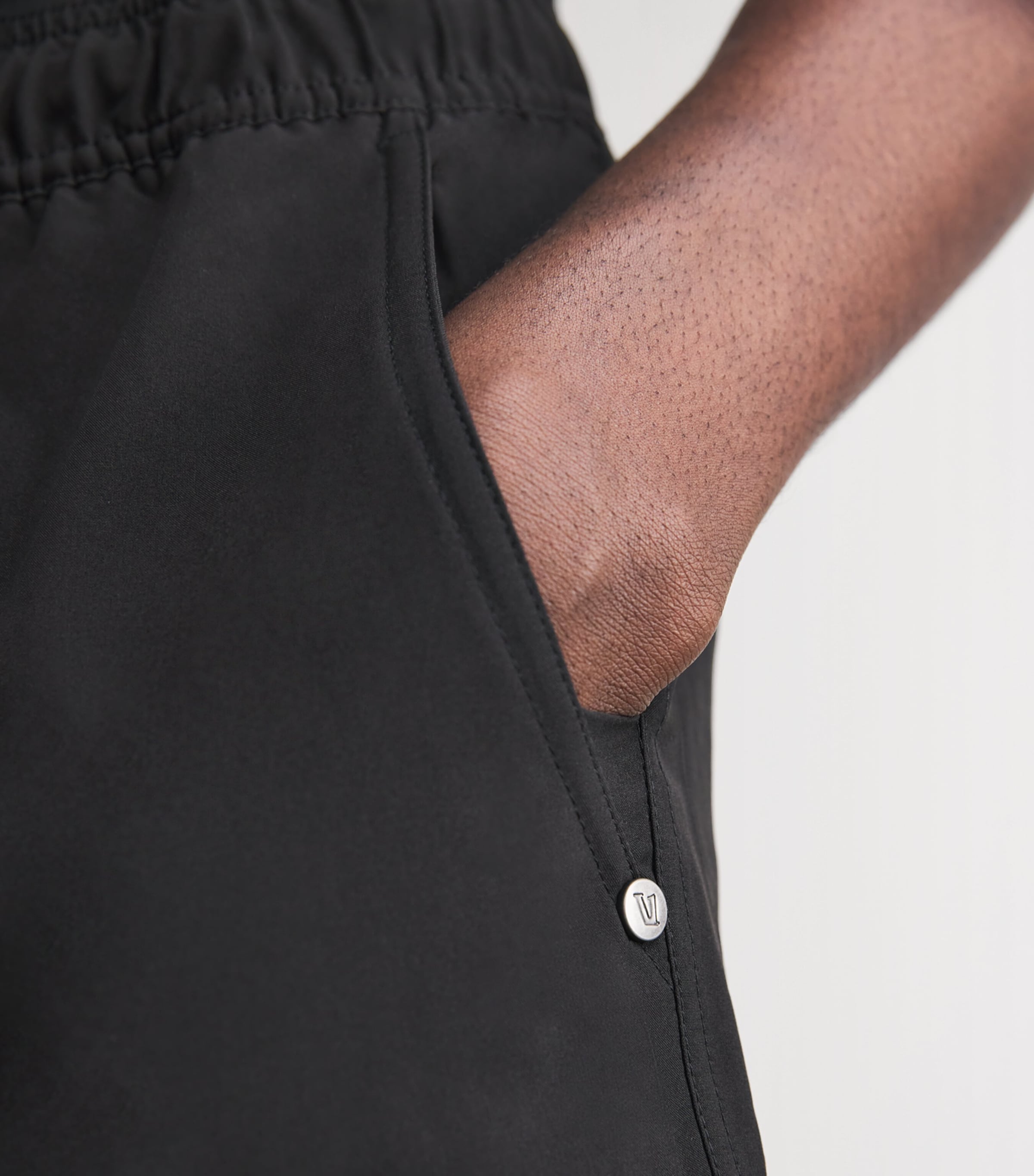 VUORI Mens Trail Shorts Black Blk Image 3