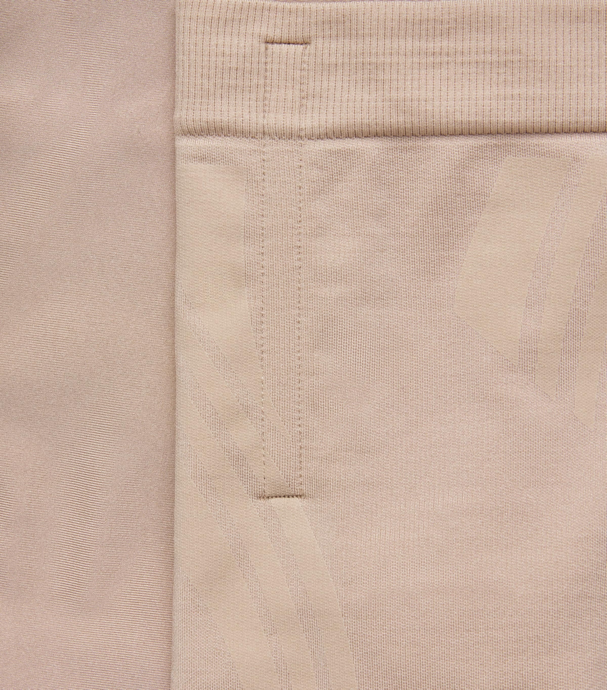 SPANX Womens SPANXsculpt GoFigure Mid-Thigh Shorts Chai Image 4