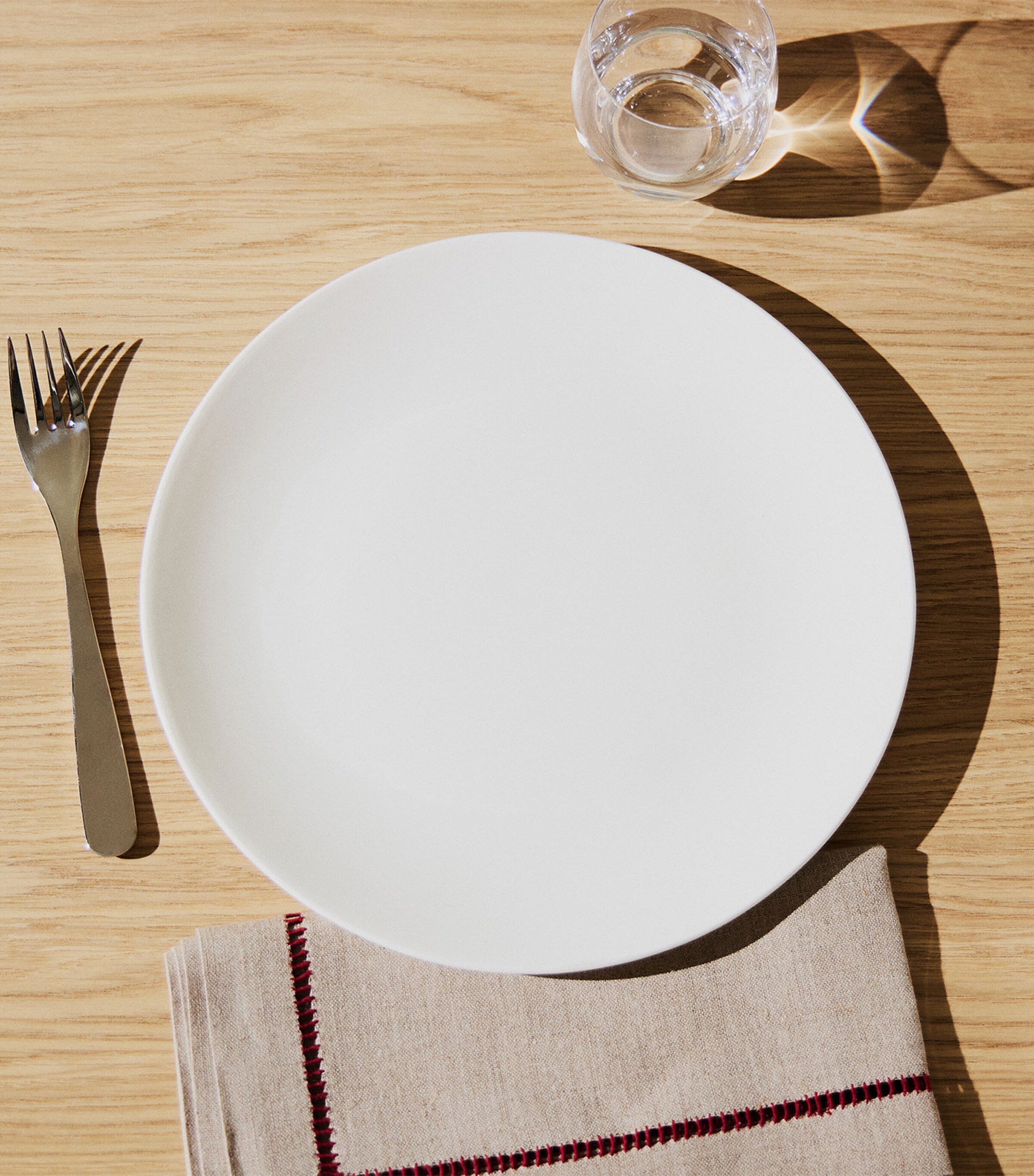 The Conran Shop Arc Bone China Dinner Plate (28cm) White Image 6