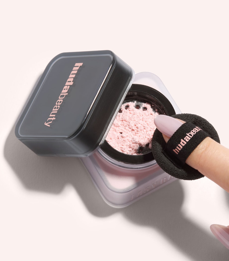 Huda Beauty Mini Easy Bake Loose Powder Birthday Cake Image 4