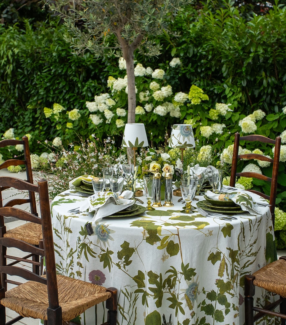 Linen Herb Garden Round Tablecloth (260cm) GREEN Image 3