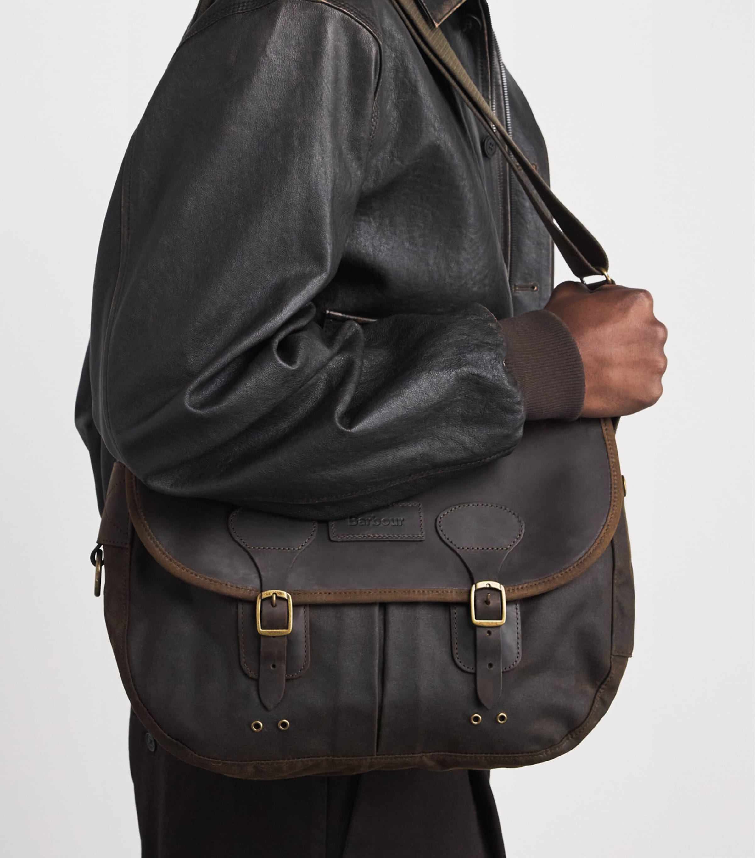 Waxed Tarras Messenger Bag OLIVE Image 12