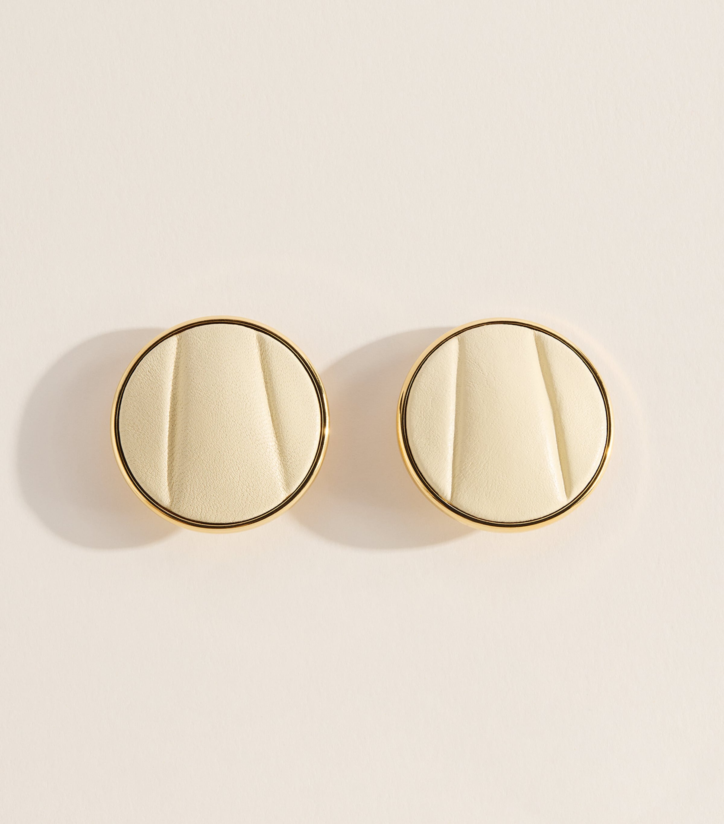 Chloé Leather Pleats Clip-On Earrings Soft Powder Image 1