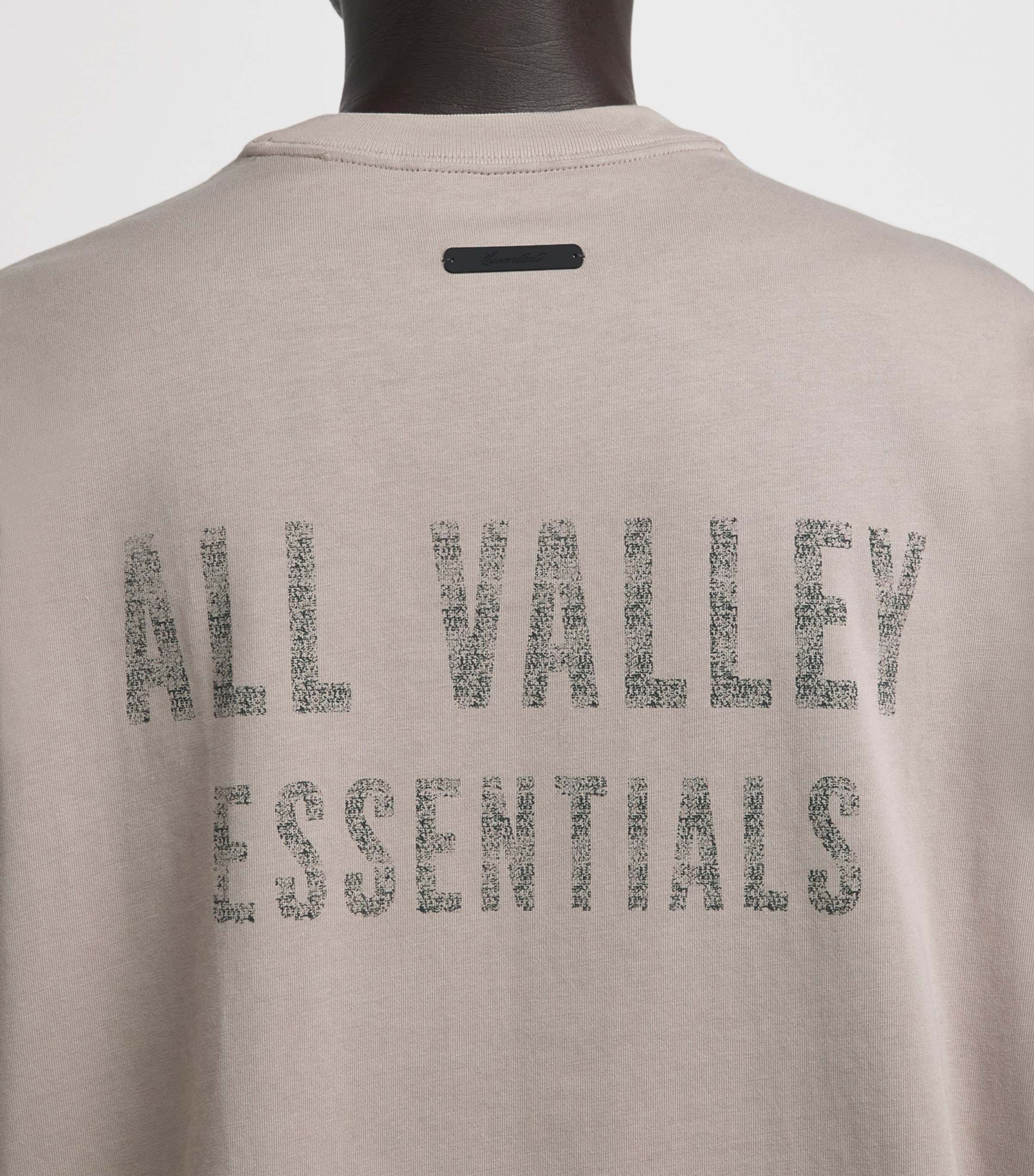 FEAR OF GOD ESSENTIALS Mens Cotton Boxy Merch T-Shirt Seal Image 3