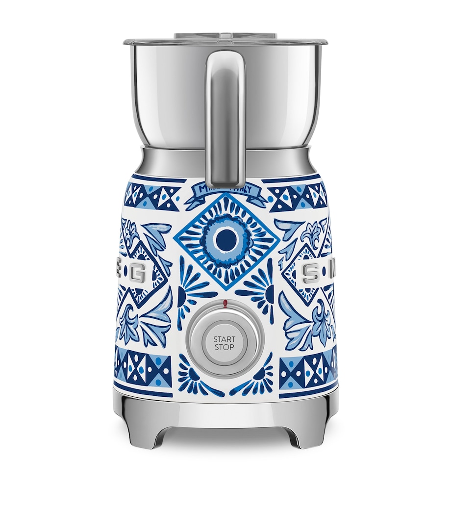 x Dolce & Gabbana Blu Mediterraneo Milk Frother (600ml) WHITE & BLUE Image 1