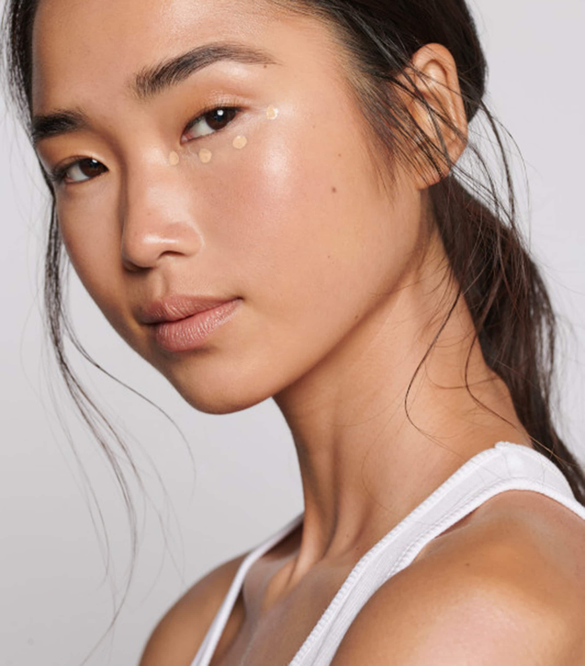 By Terry Hyaluronic Serum Concealer Caramel Light Image 5