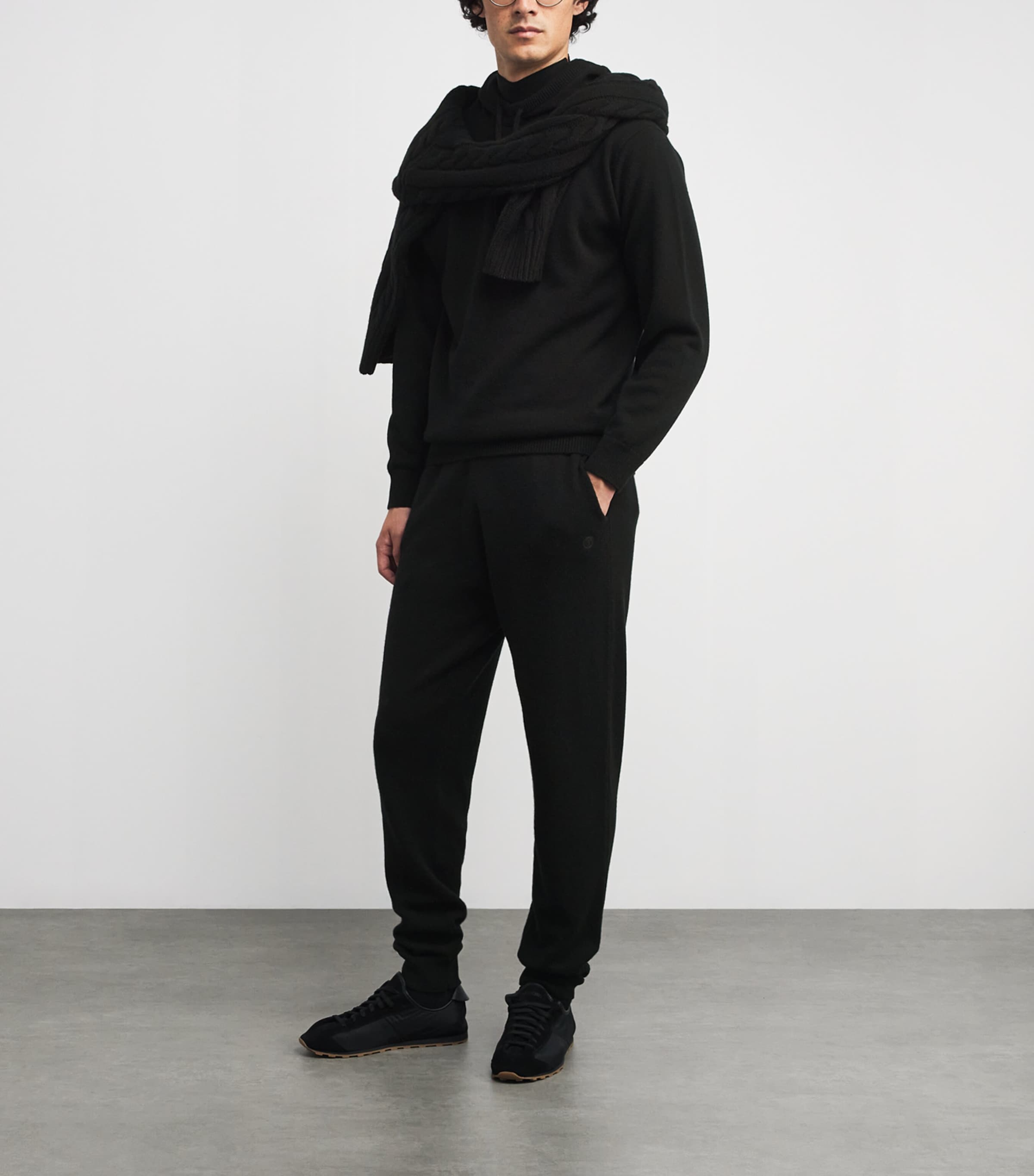 Harrods Mens Cashmere Sweatpants Black Image 2