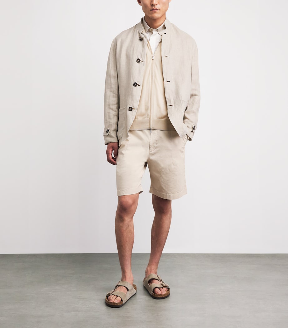 Eleventy Mens Stretch-Cotton Chino Shorts Sabbia Image 2