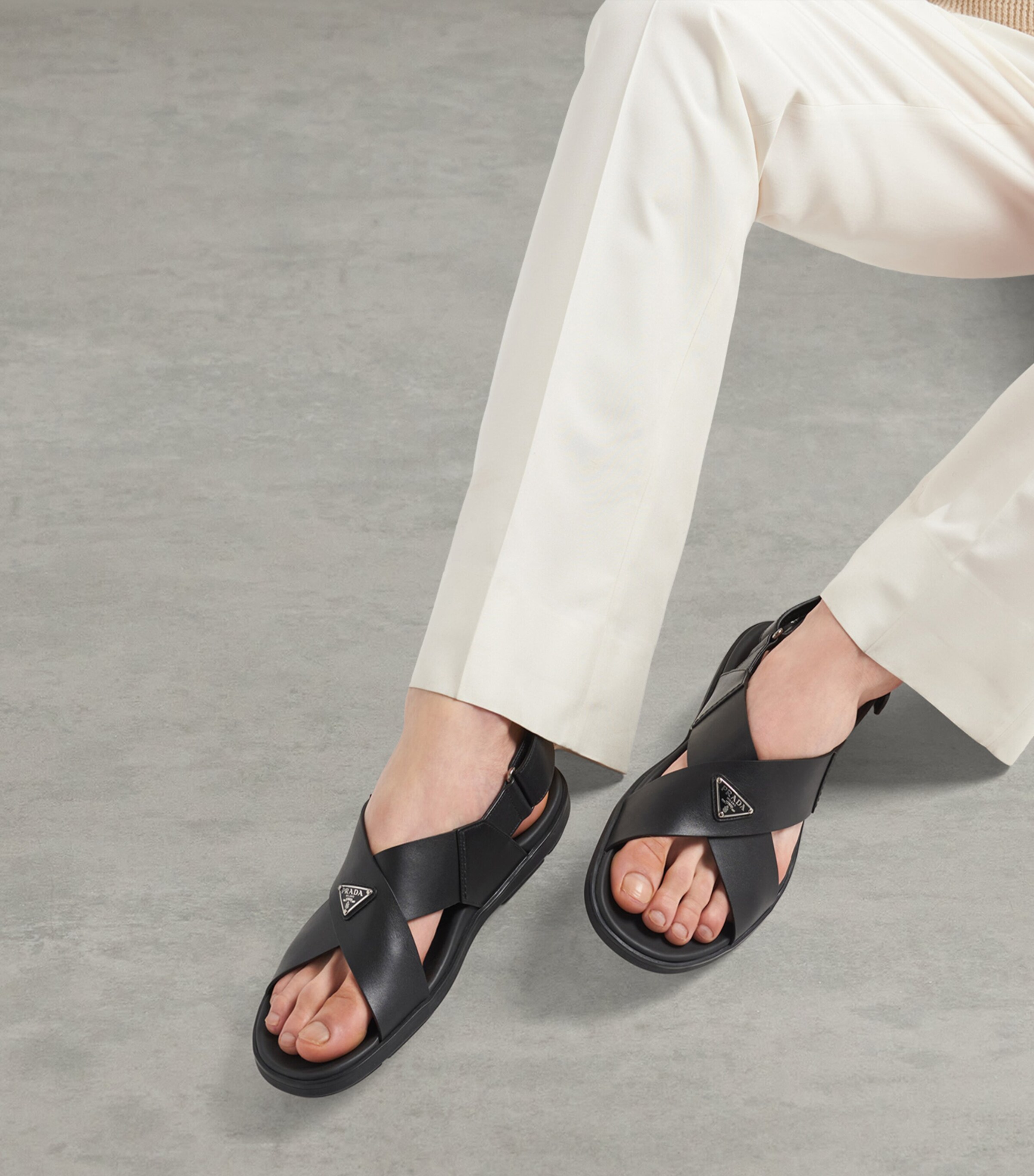 Leather Crisscross Sandals F0002 Image 2