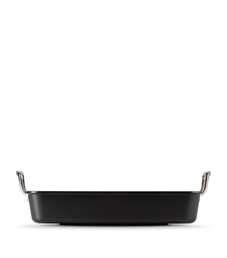 Le Creuset Toughened Non-Stick Rectangular Roaster (35cm) | Harrods UK