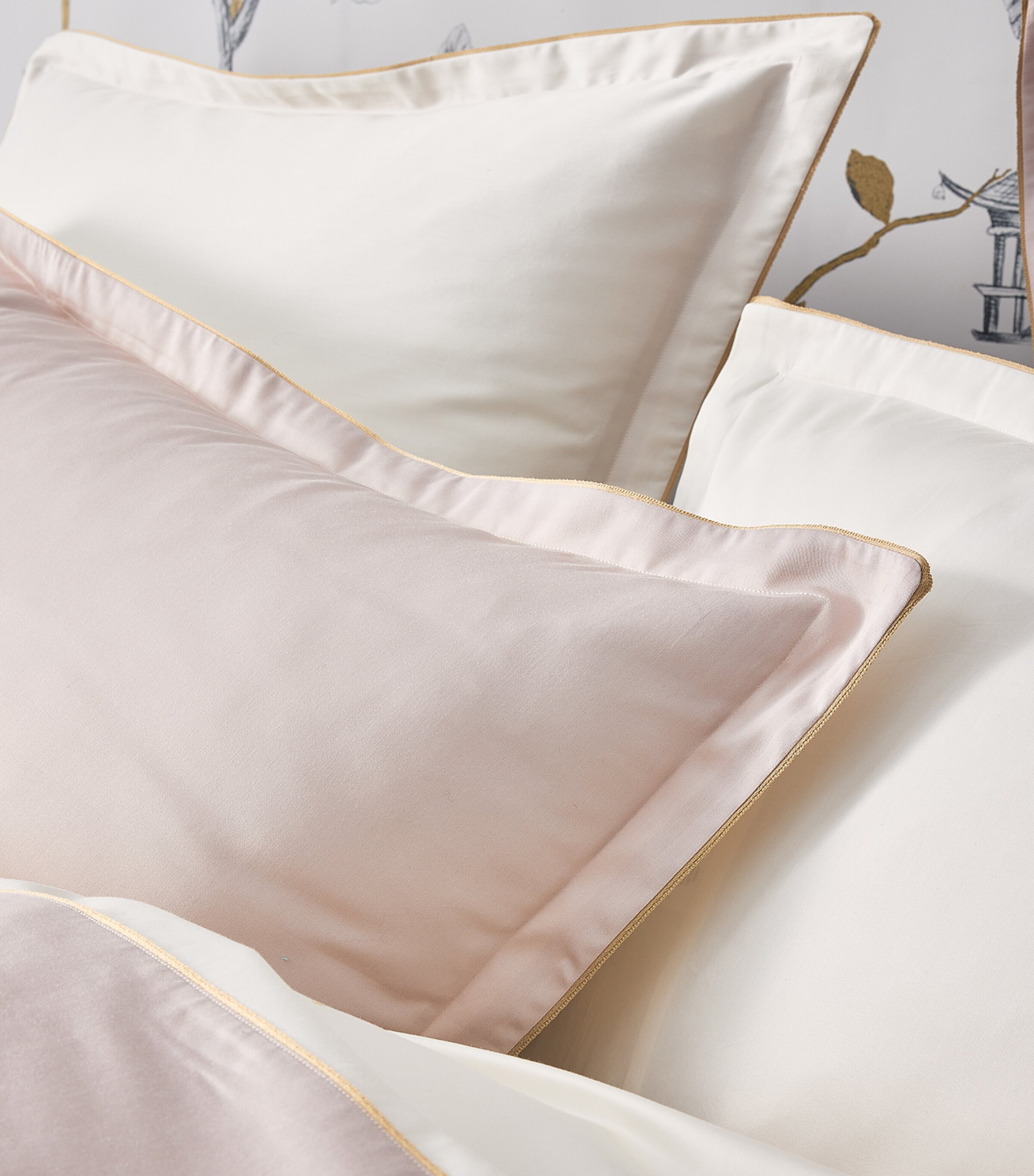 Nobel Square Pillowcase (65cm x 65cm) PINK/ERMINE/BEIGE Image 3