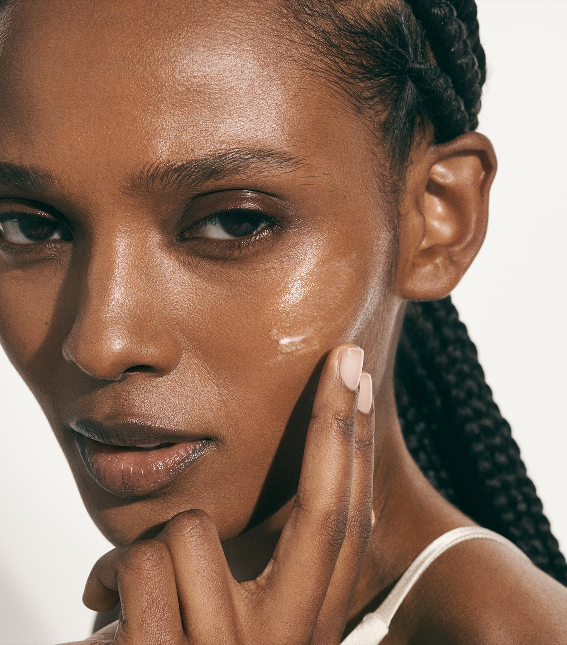 The Hydrating Infused Emulsion (125ml) NO COLOUR Image 3