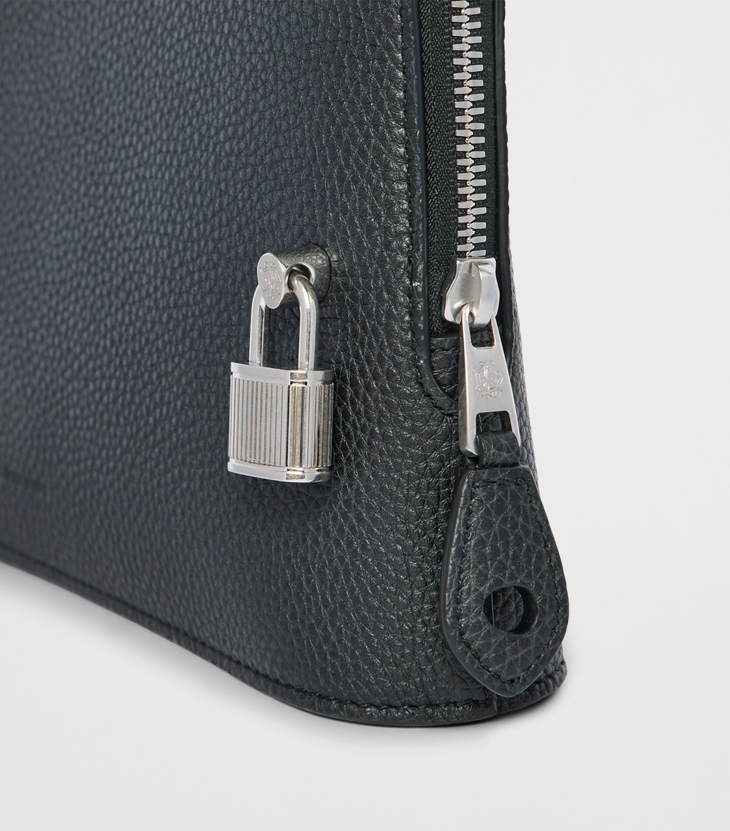 Dunhill Leather Bourdon 27 Pouch Image 6