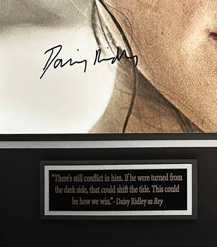 Star Wars Cast-Signed The Force Awakens Lightsaber Display MULTI Image 2