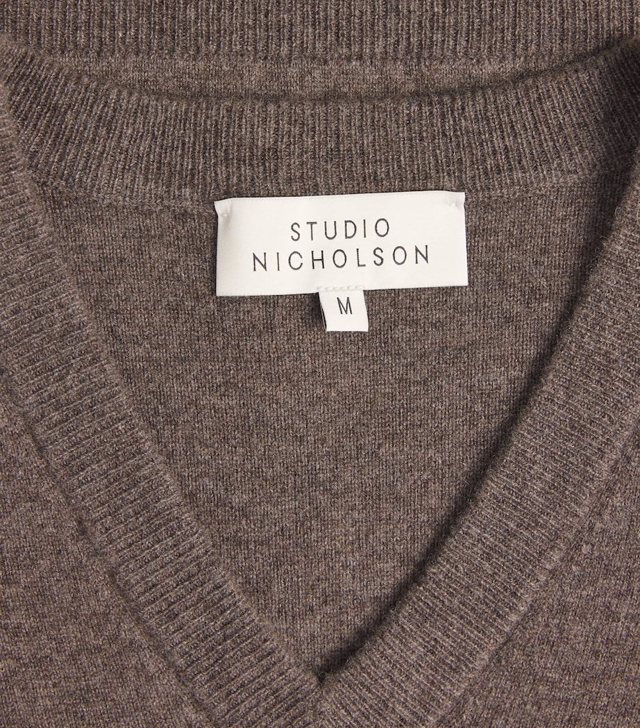 Wool-Cashmere V-Neck Sweater MOUSE Image 5