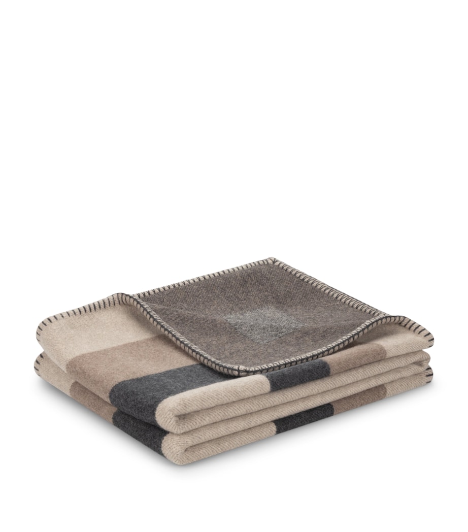 Lambswool-Cashmere Valatzu Josef Blanket (137cm x 180cm) DARK NATURAL Image 3